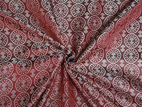 Soie pure brocart rouge cerise argenté, le tissu de vos créations de rêve