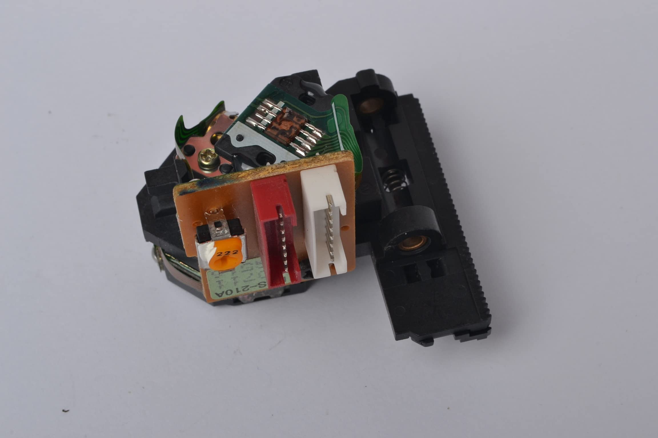 オプティカル TASCAM CD-200 DVDプレーヤーのスペアパーツレーザーレンズLASEREINET ASSY UNIT CD TASCAM タスカム CD-200 と 国産 ARMOR 2Uラックケースセット ◇ 業務用 CDプレーヤー 送料無料! | ワタナベ楽器店  ONLINE SHOP