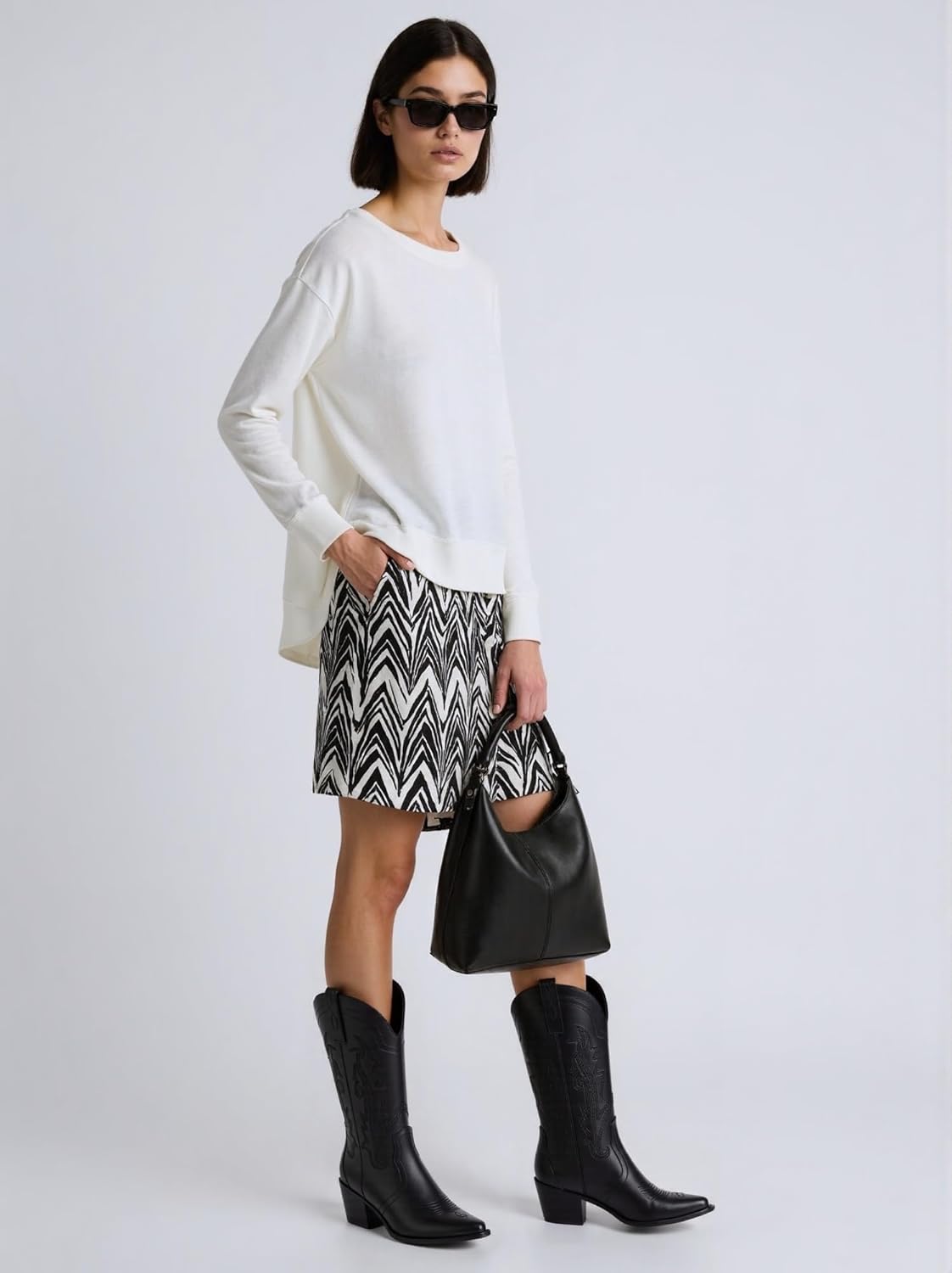 Women's Cowboy Boots Pointed Toe Western Boots Embroidered Mid-Calf Chunky Block Heel Cowgirl Boots - Image 2