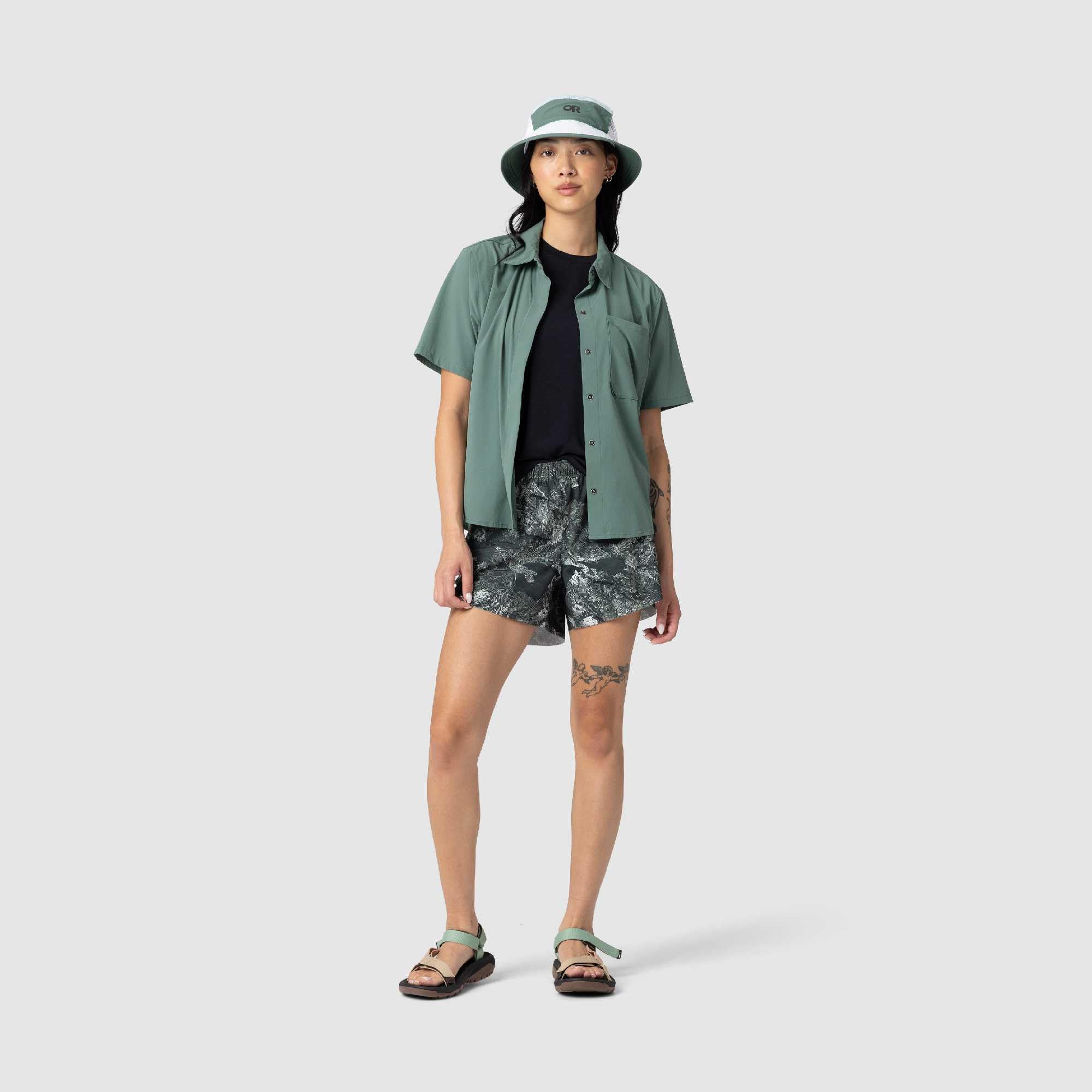 Outdoor Research Astroman - Camiseta de manga corta para mujer, ligera, UPF 30+, con botones a presión, transpirable y elástica