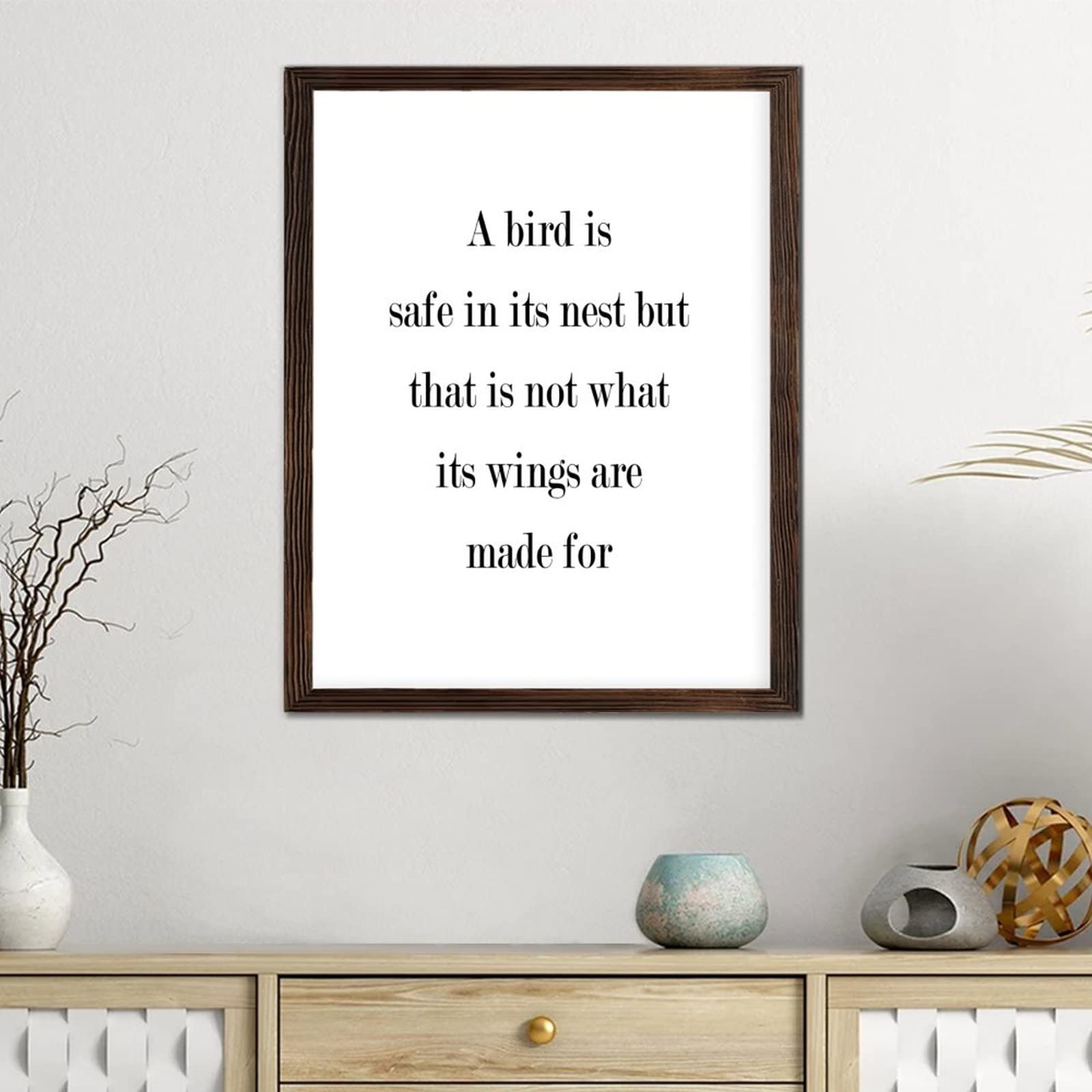 Placa de madera enmarcada con frases motivacionales, letrero de madera con texto en inglés ''A Bird Is Safe in Its Nest'', letrero artístico de pared rústica para sala de estar, dormitorio, regalo de