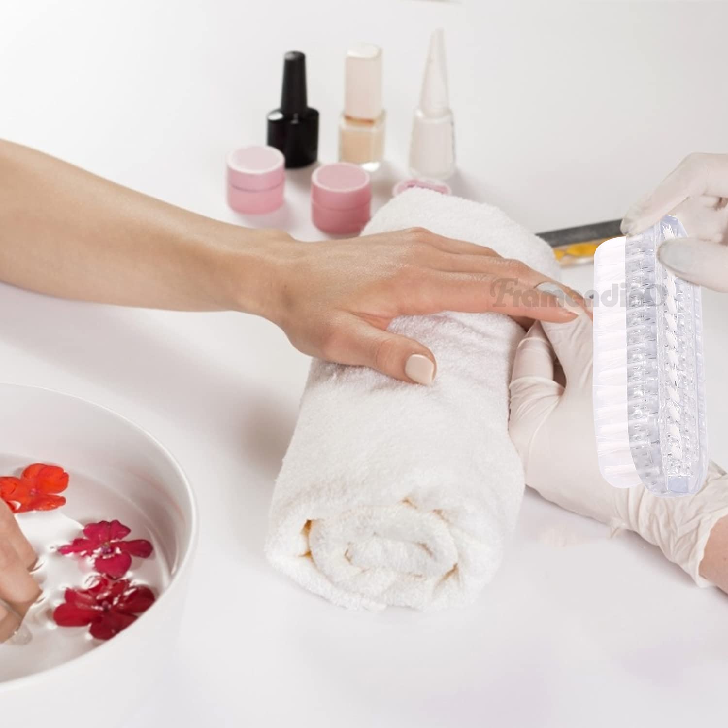 4 Stück Nagelreinigungsbürsten – Doppelseitig, Aus Kunststoff | Für Fingernägel, Zehennägel & Hände | Praktisch Für Bad & Hygiene