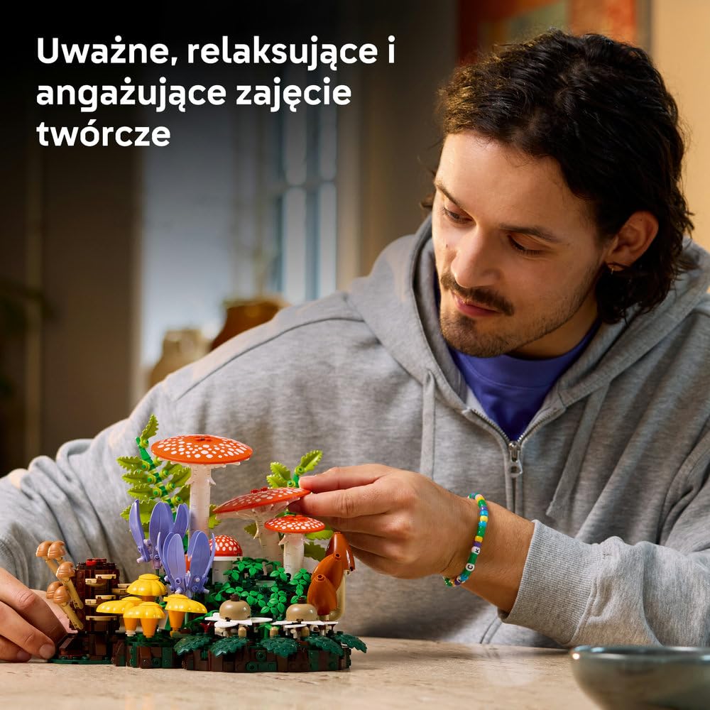 LEGO Botanicals Grzyby leśne, zestaw konstrukcyjny dla dorosłych, roślinna ozdoba do salonu z muchomorem i kwiatami, pomysł na prezent dla kobiety, mężczyzny i miłośników roślin 11505