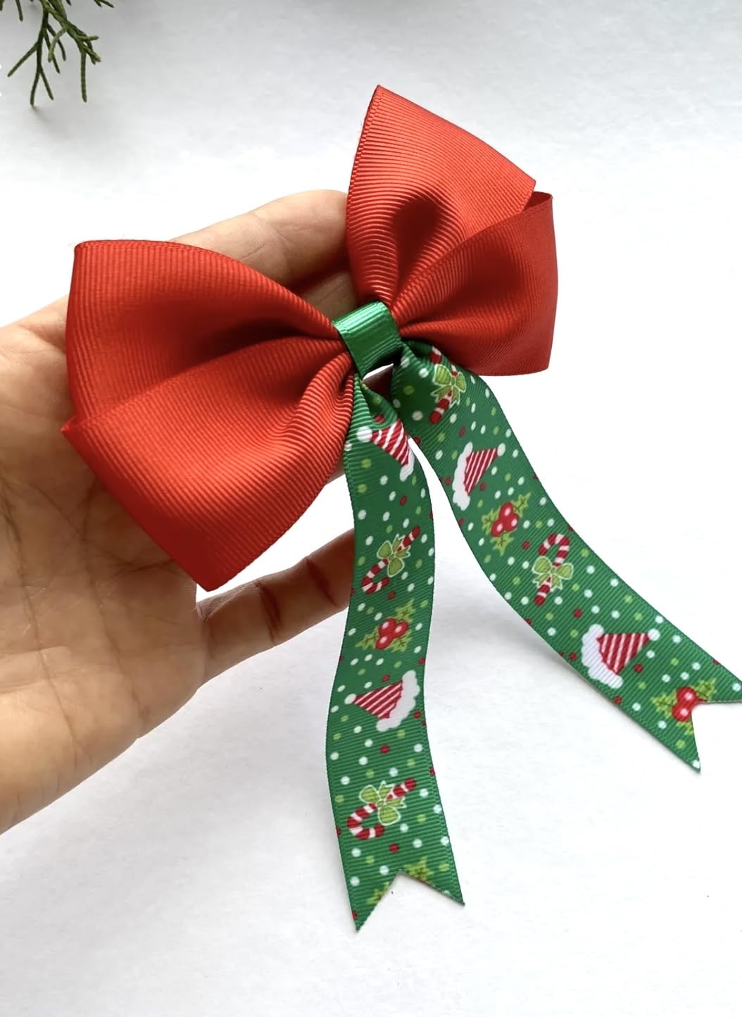 Tasarım Tokam El Yapımı Yılbaşı Desenli Yeşil Kuyruklu Kırmızı Yeni Yıl, Noel, Yılbaşı Saç Tokası 18 cm x 13 cm