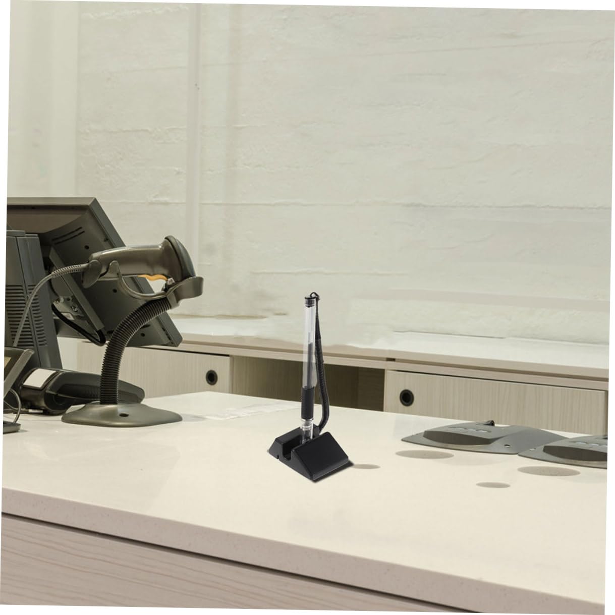 HOMSFOU Lot de 20 Stylos à Bille Noirs 05 MM Stylos de Table Verticaux en Plastique Hôtel et Comptoir Fournitures de Bureau Professionnelles