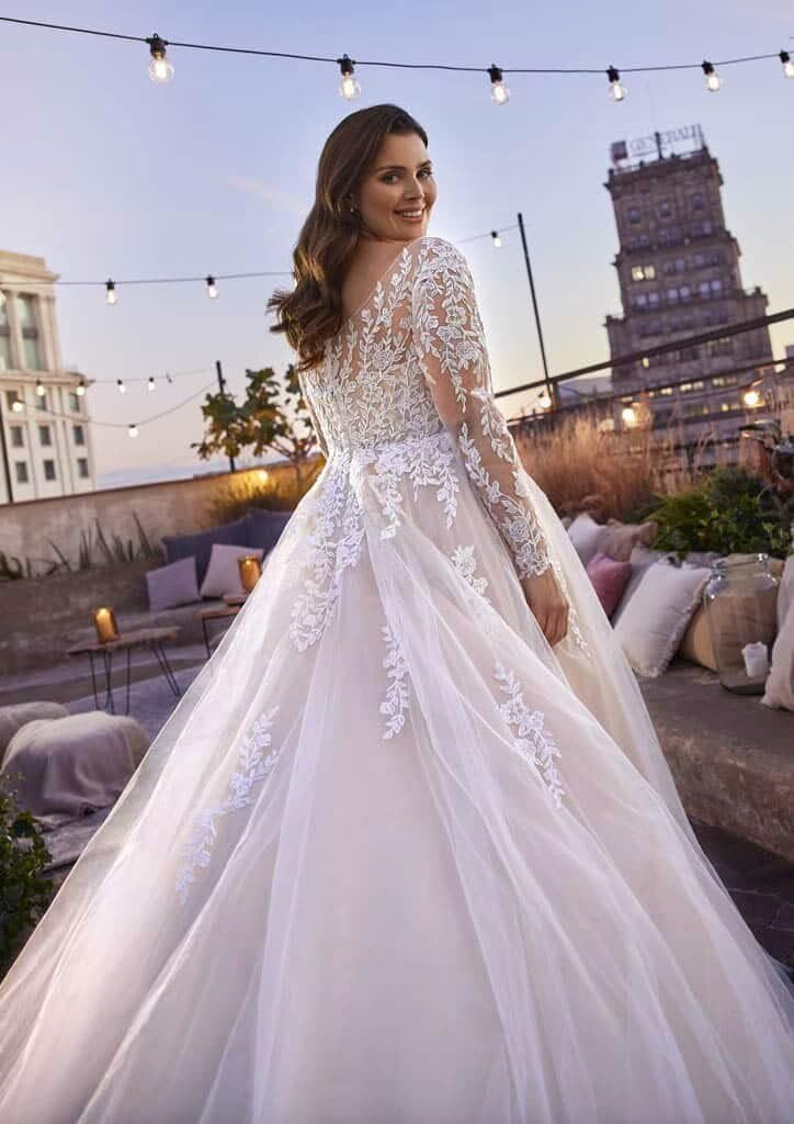 Long Wedding Dresses for Bride 2026 Mermaid Lace Appliques Bridal Dresses Tulle Beach Bridal Gowns