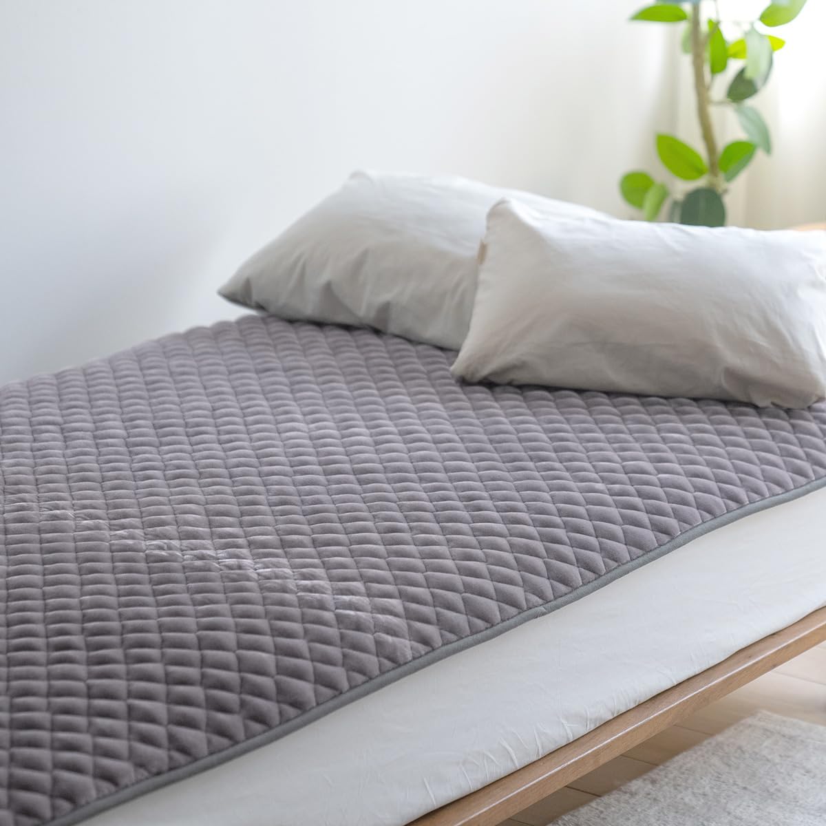 西川ボリュームアクリル敷きパッドグレーSサイズ