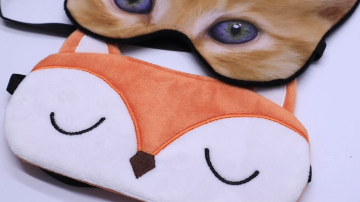 Maschera per Dormire Animale, 3D Maschere da Sonno in Peluche Soffice Morbido, Benda Occhi per Dormire Peluche dei Cartoni Animati Divertenti per Bambini Ragazze Donne Adulti
