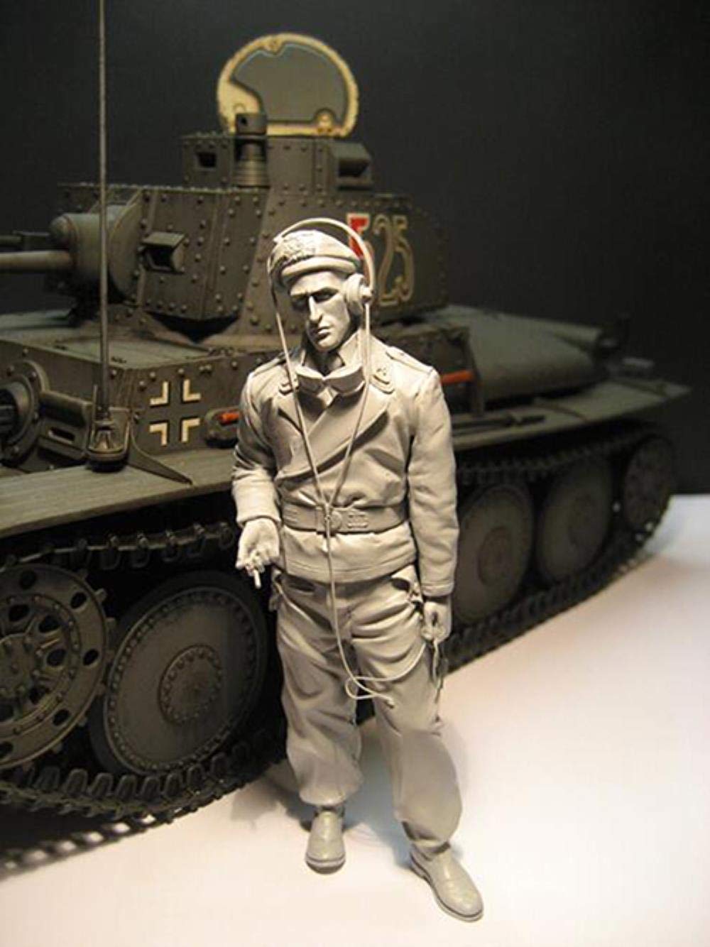 PANGCHENG 1/16 Soporte De Hombre Antiguo (Sin Coche) Kits De Modelos En Miniatura De Figuras De Resina Sin Montar Sin Pintar