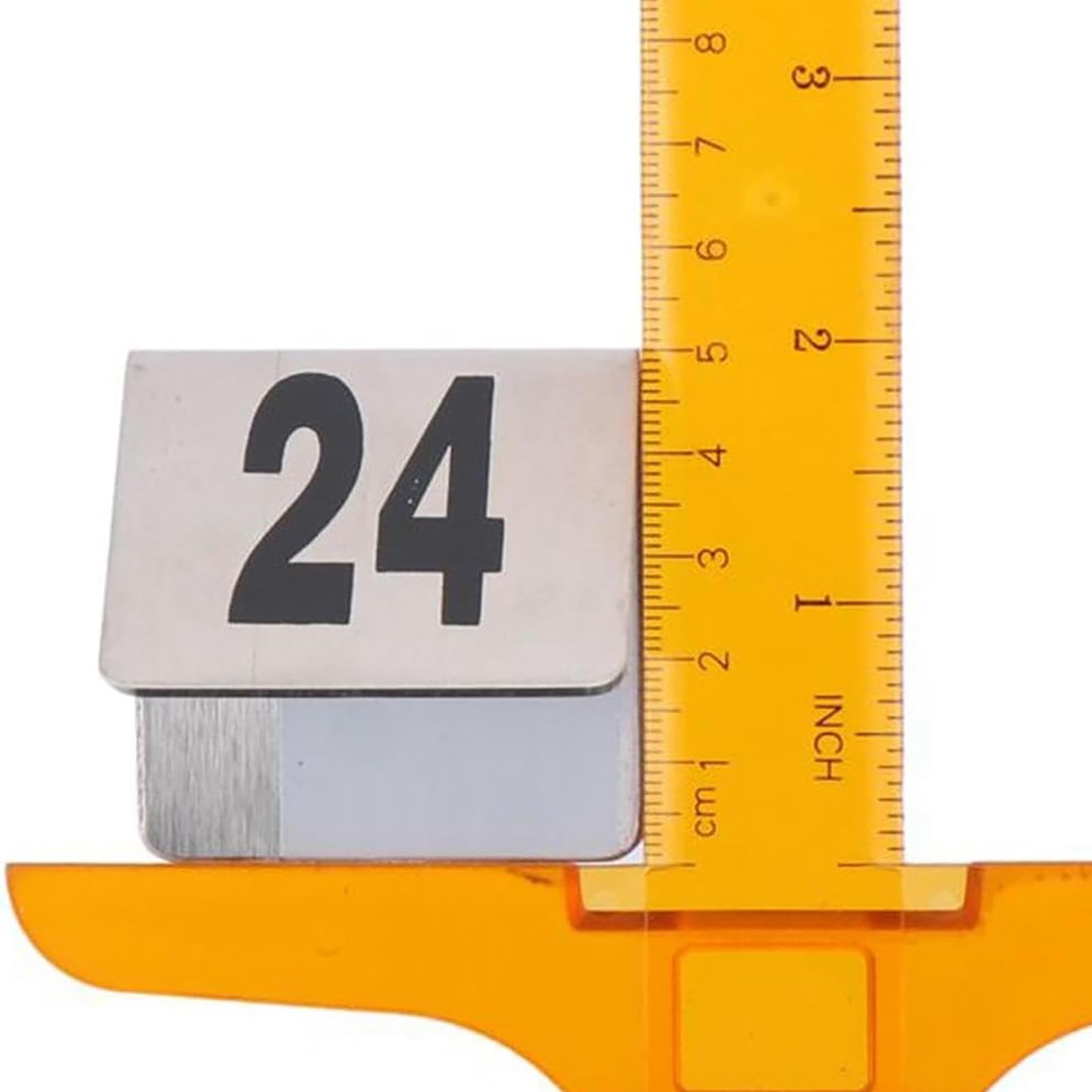 Numéros de Table Empilables, Chevalets de Table Numérotés en acier inoxydable, Carte de Numéro de Table ignes durables et faciles à lire, pour banquets, fêtes et réceptions de mariage.(1-50(5*4cm))