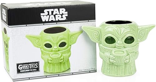 Miniatura 4 de Geeki Tikis Star Wars: The Mandalorian The Child Baby Yoda Taza | Taza de cerámica coleccionable oficial de Star Wars estilo Tiki | Capacidad para