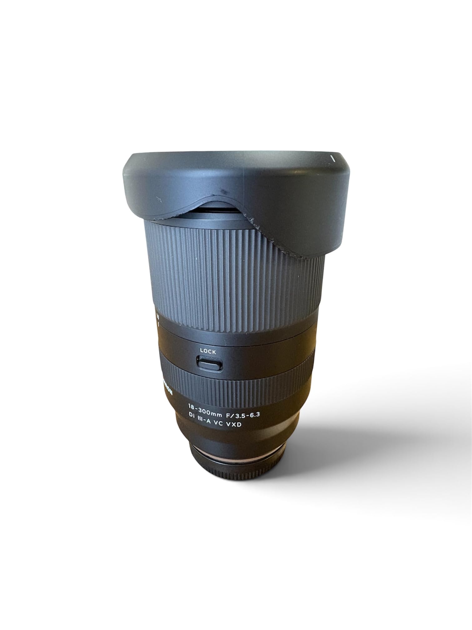 Amazon.co.jp: Tamron 18-300mm F/3.5-6.3 Di III-A VC VXD 富士