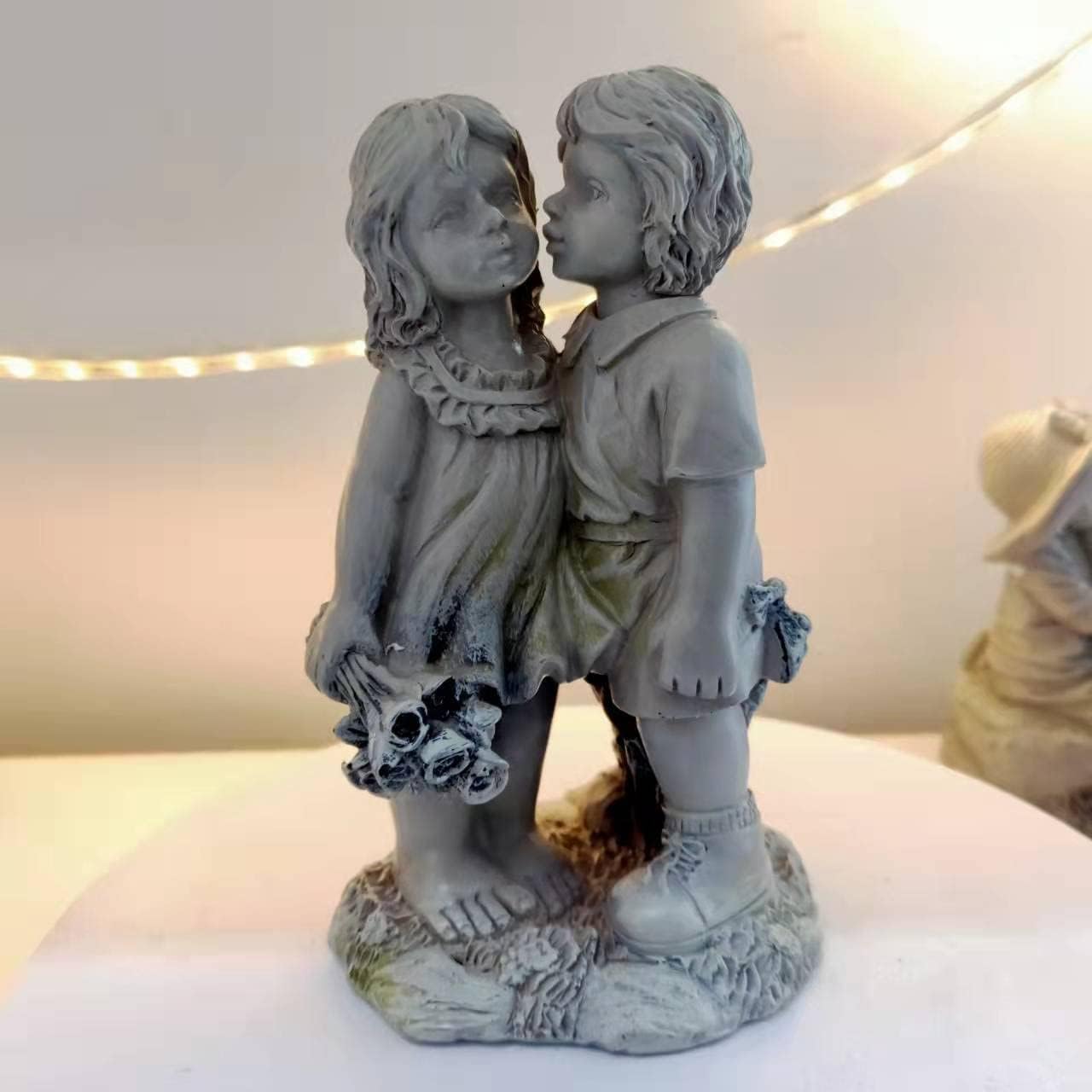 YJUHG White Stone Effect Kissing Kids on Bench Garden