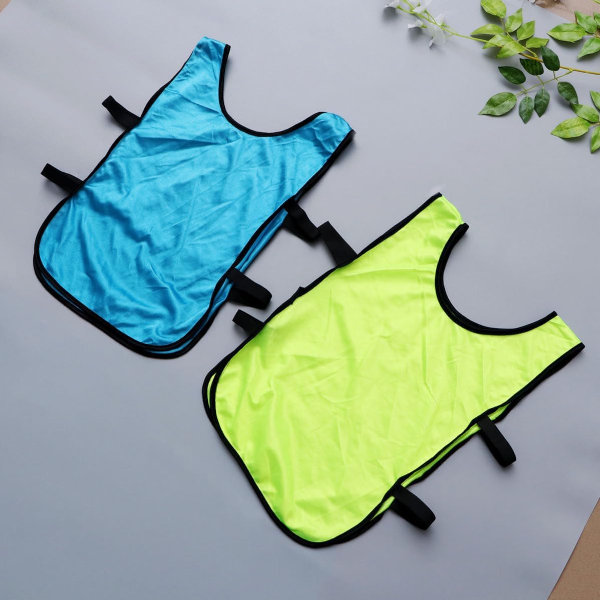 Luxshiny 12pcs Mesh Training Vest for Football and Team Practice Polyester