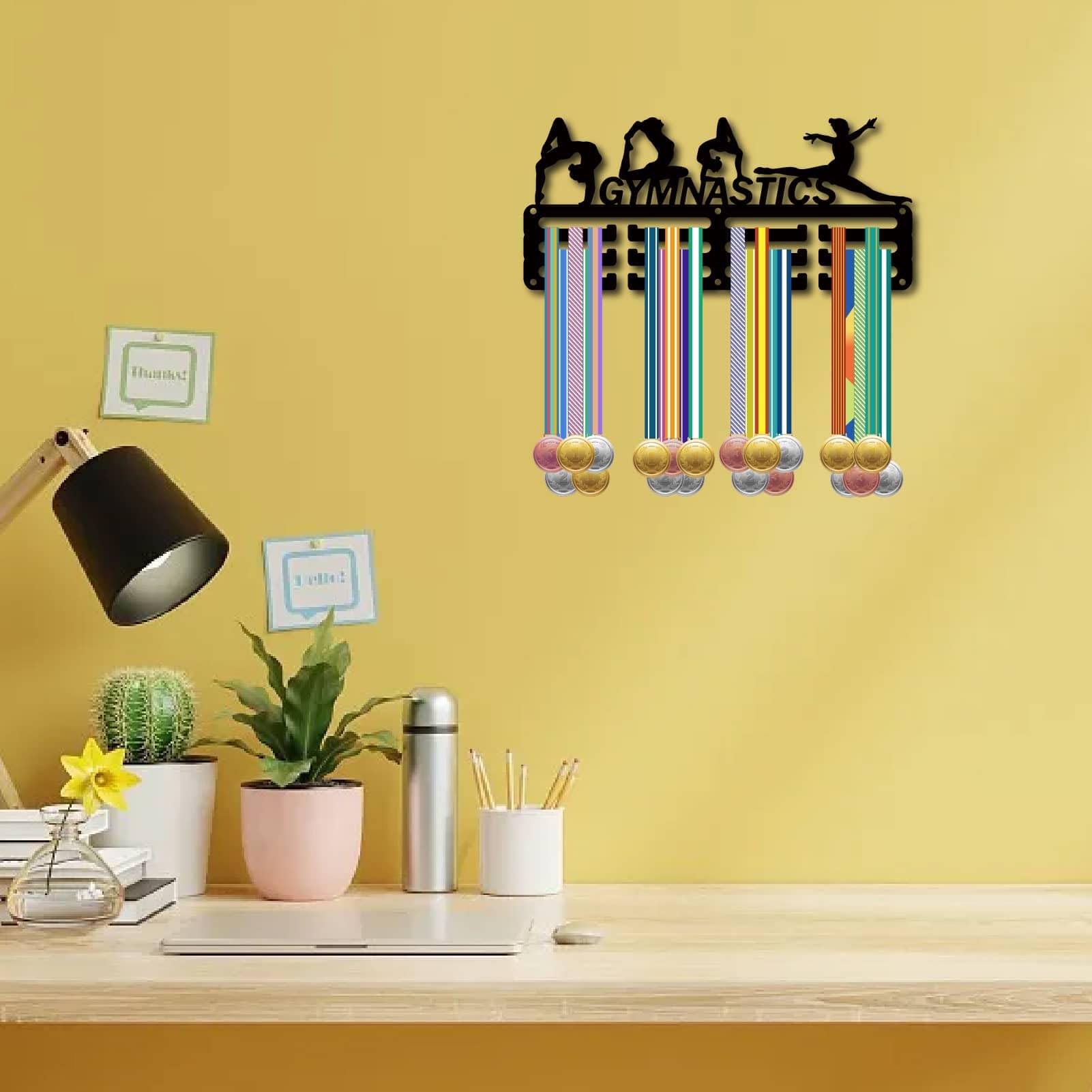 CREATCABIN Soporte Medallas Gimnasia Colgador Medallas Premios Pequeños Colgar En Pared Decoración Habitación Exhibición del Hogar Diseño 3 línea Capacidad Más 40 medallas Regalo 29x13 cm Negro