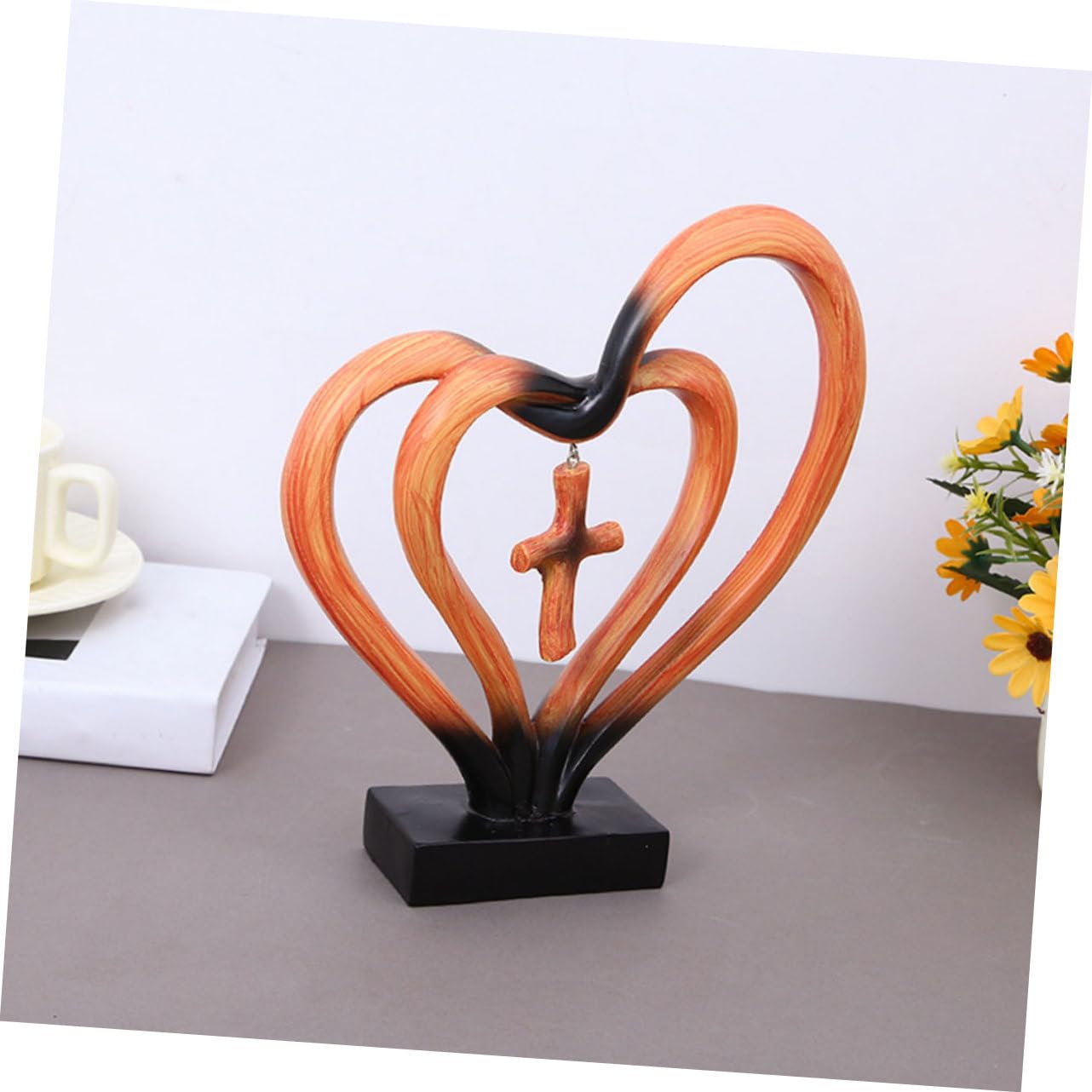 Ciieeo 4 Piezas Adornos de Escritorio de Aniversario de San Valentin Estatua del corazón Centro de Mesa de Boda figuritas de San Valentin Figuras de Resina