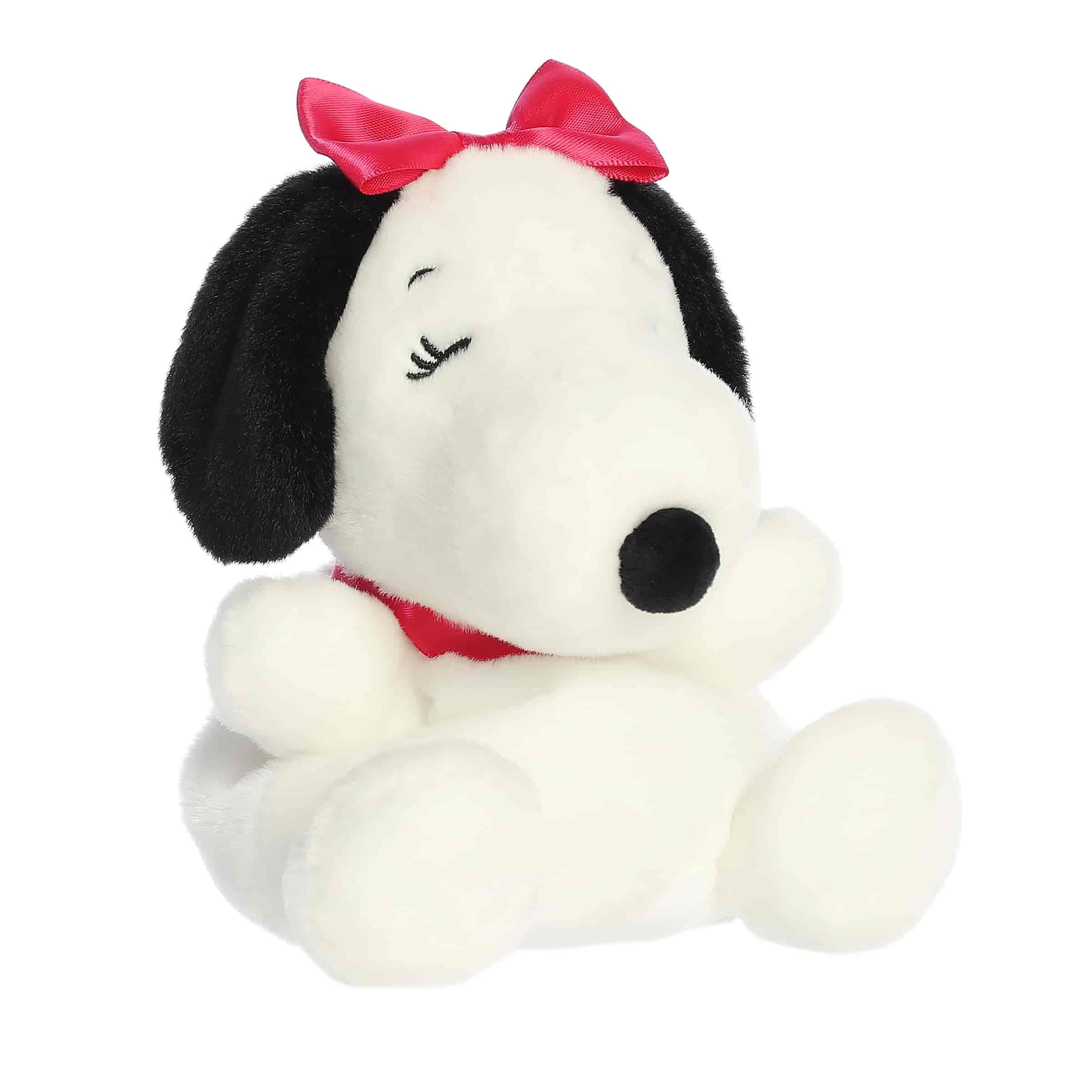 Amazon.com: Aurora Adorable Peanuts Belle Palm Pals Stuffed Animal