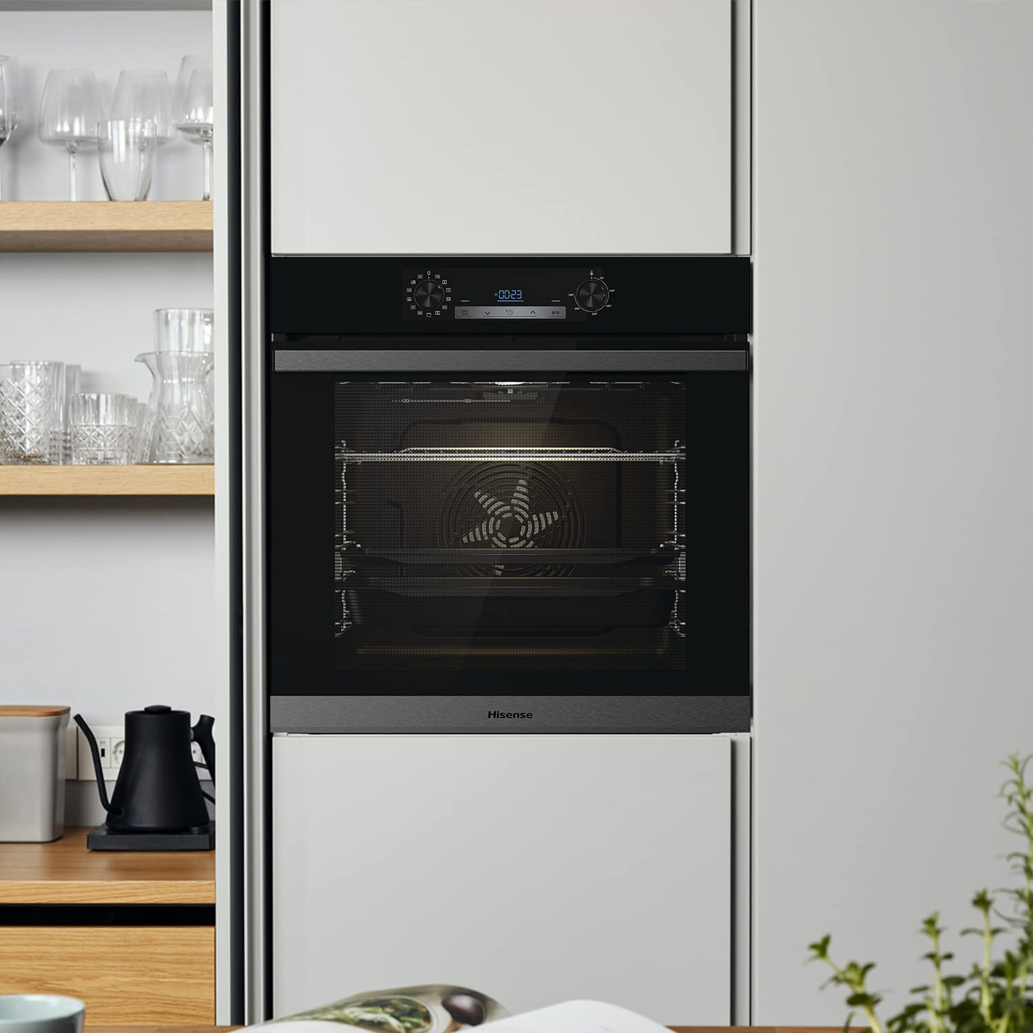 Hisense BSA65226AB, Forno Multifunzione Termoventilato con aggiunta Vapore, Cavità XXL 77L, Pulizia Acqua Clean, 13 funzioni di cottura (tra cui pizza 300 °C e Cottura AirFry)