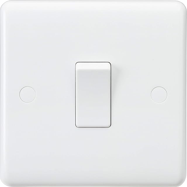 Knightsbridge CU1000 Curved Edge 10 A 1 Gang 1 Way Switch, 230 V, White
