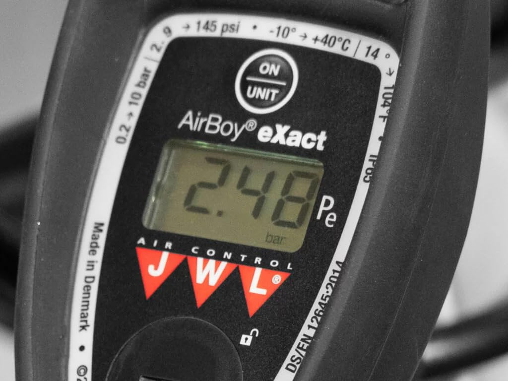 JWL AirBoy eXact Manómetro Presión Neumáticos Digital 0.2-10bar, Calibrado con Certificado Individual