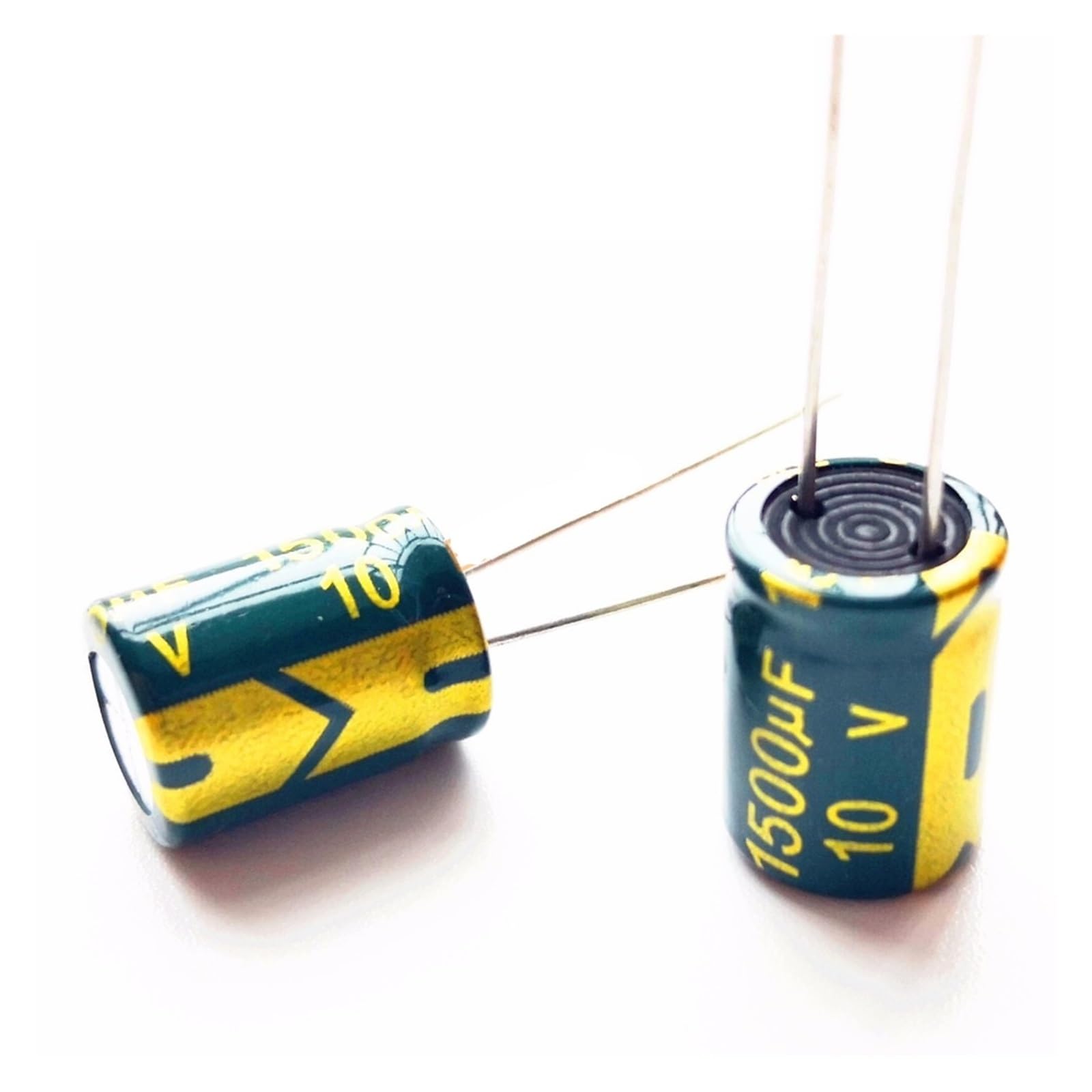 Condensateur aluminium 1500uf 10v 10*13 à faible perte pour une efficacité énergétique maximale