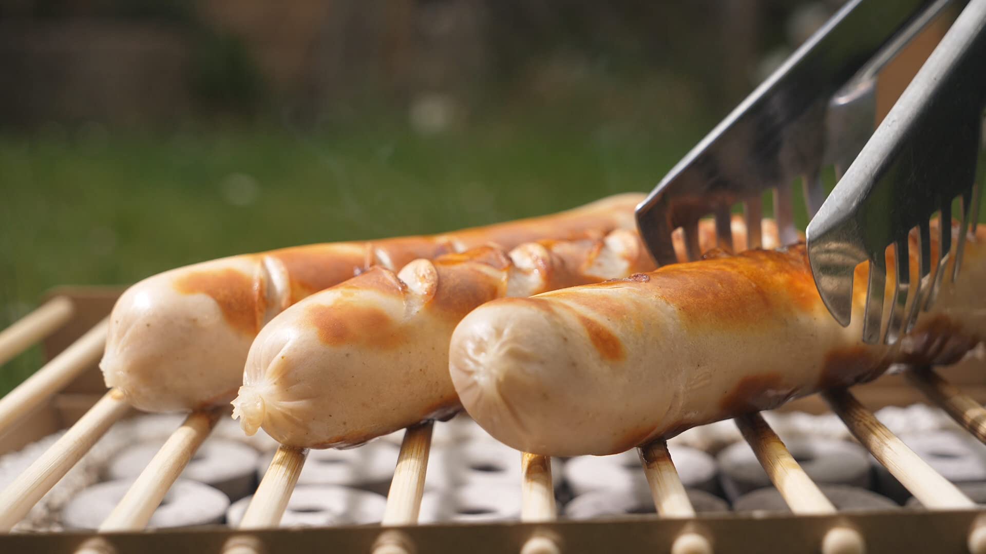 Casus Grill – jednorazowy grill – przenośny grill gotowy w 5 minut – naturalne i biodegradowalne materiały