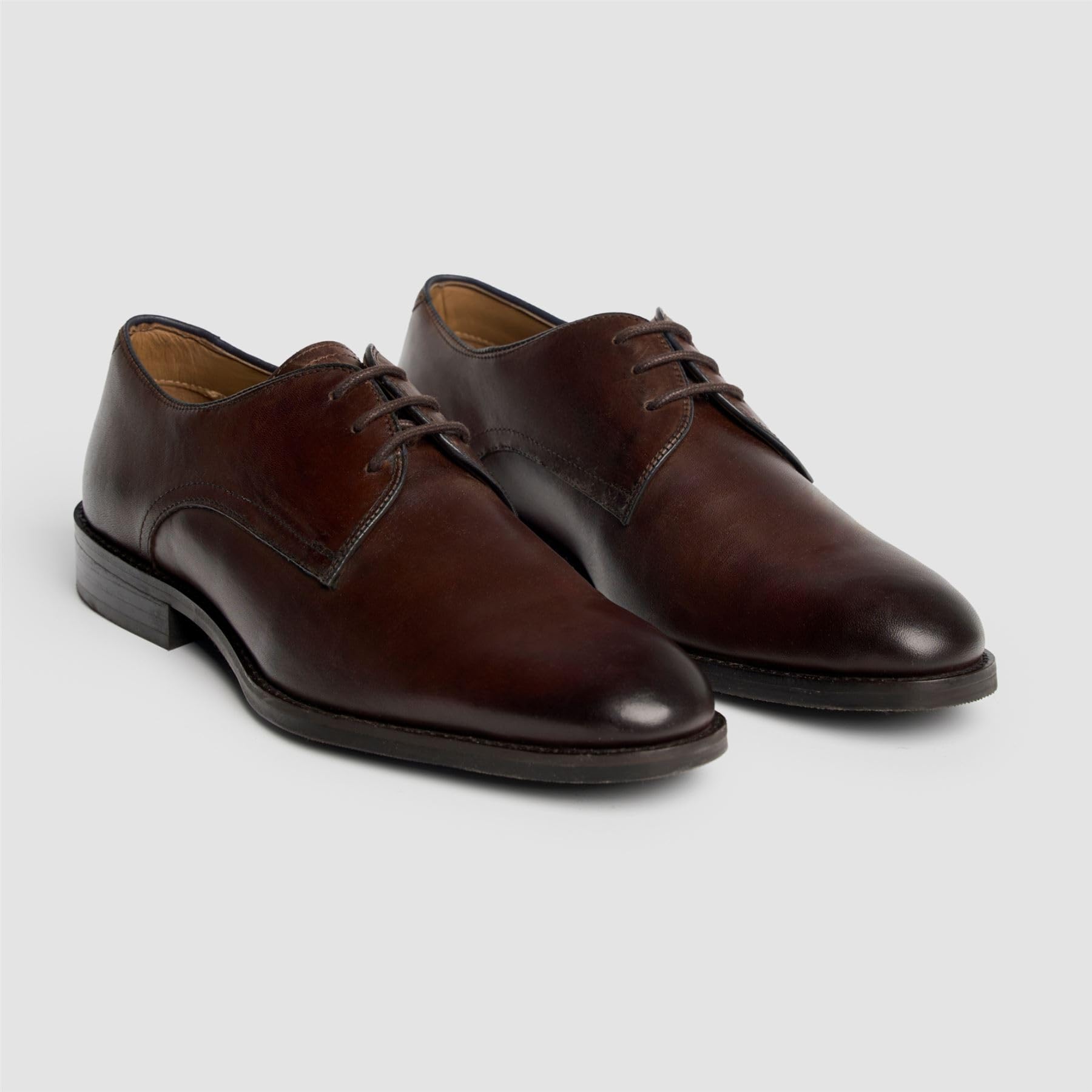 Scarpe Derby stringate classiche da uomo in pelle marrone cioccolato brunito