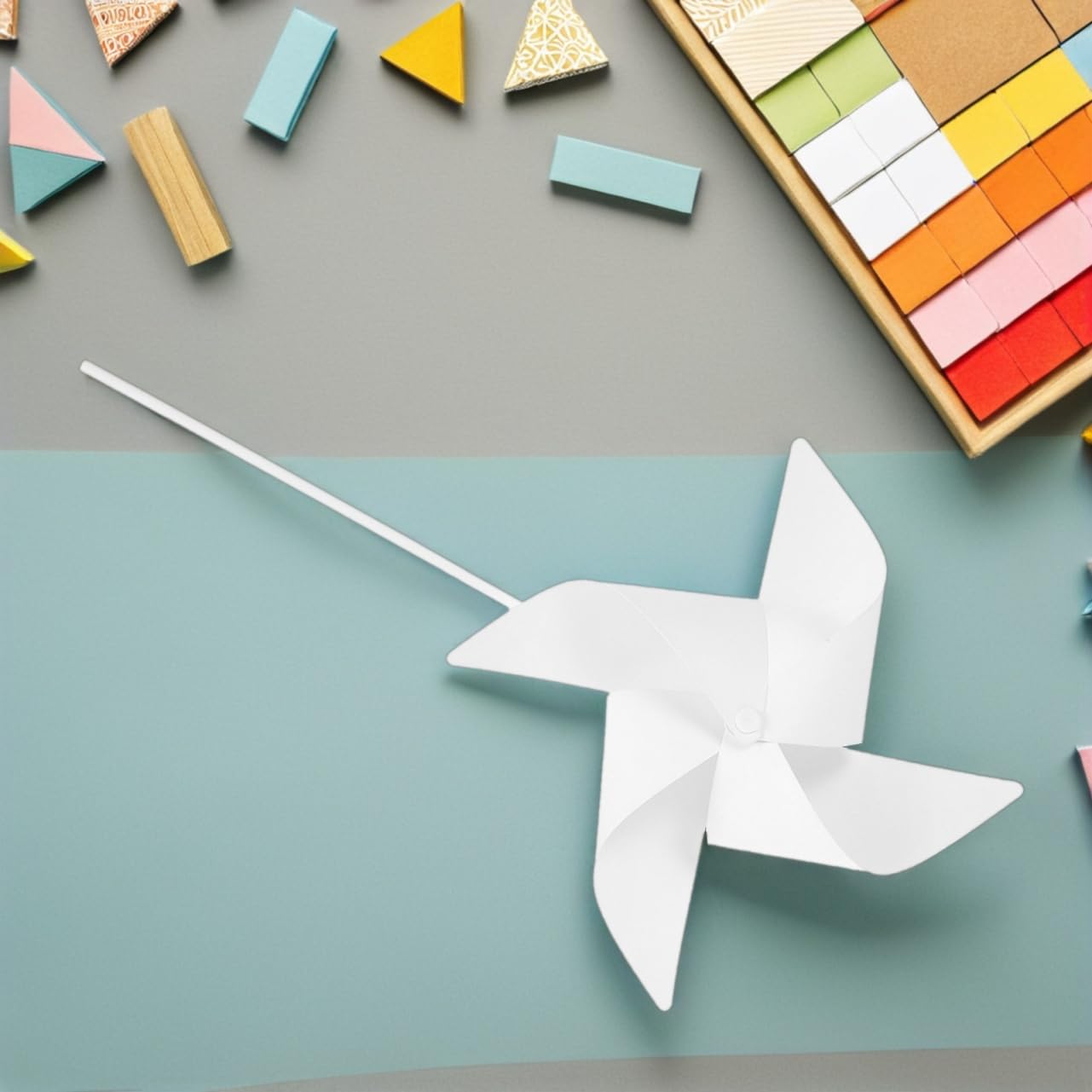 SUPVOX Kit Fai da Te 30 Pezzi Girandole di Carta Bianche per Bambini, Decorazione Creativa e Attività di Gruppo per Festa Estiva All'aperto