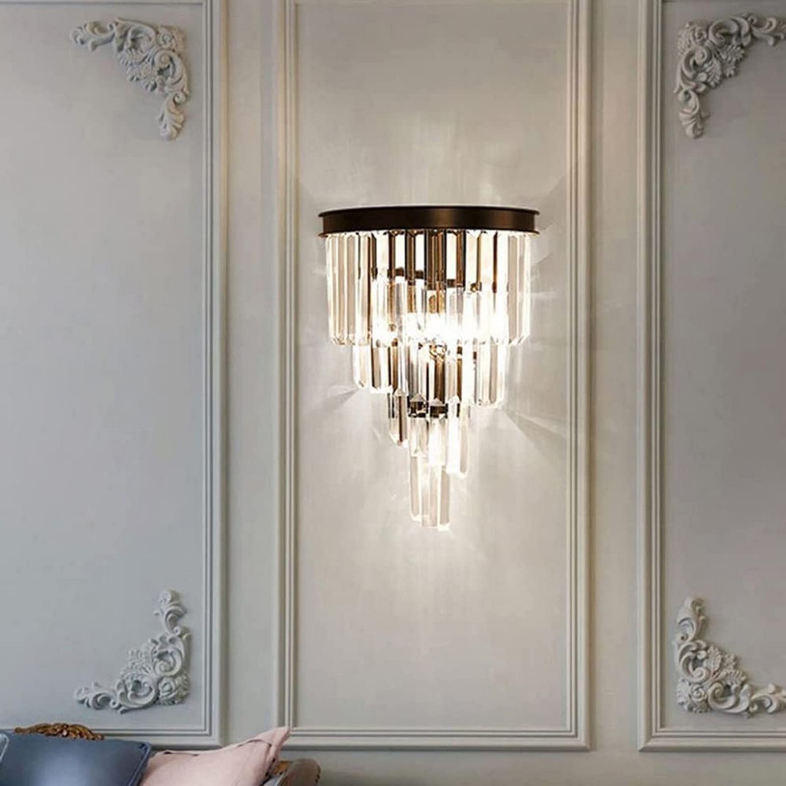Iluminación montada en la pared con cristal para eliminar zonas oscuras en pasillo y salón