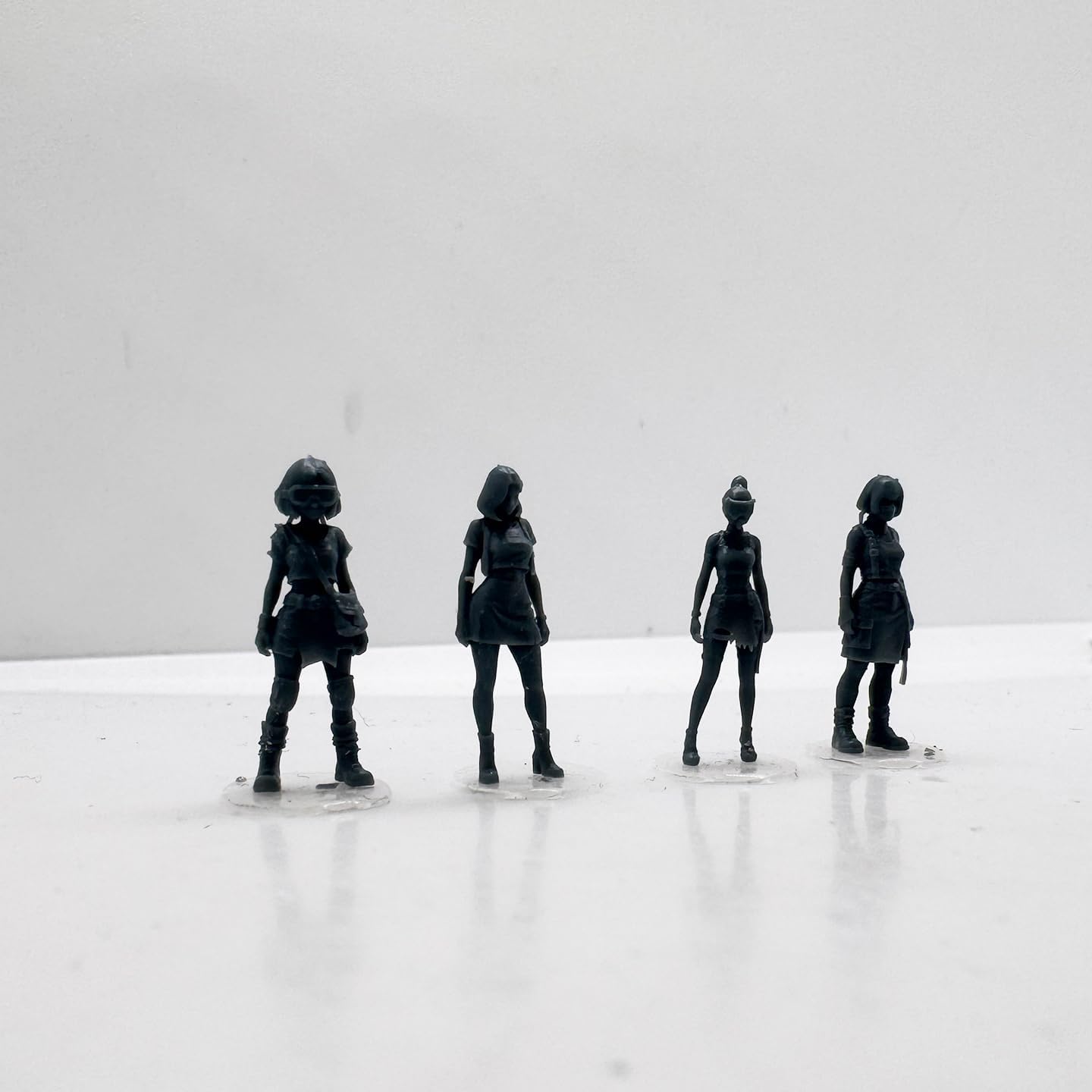 MRY-SFW XJTR35018 1/35 3D Printed Anime Style Cyberpunk Figures 4 Piece Set Unpainted Resin Model Kit DIY Sandbox 1 Set