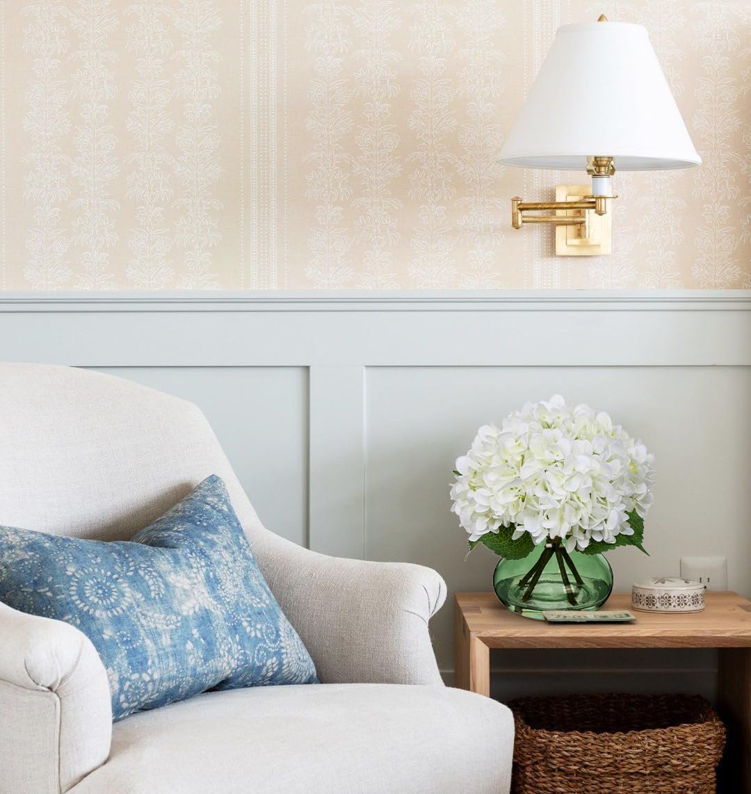 Hollyone White Hydrangeas Floral Arrangement in Glass Vase Artificial Flowers with Vase with Faux Water Silk Faux Flowers Fake Floral Bulk Bouquet for Home Decor Table Centerpiece Decorations - Image 5