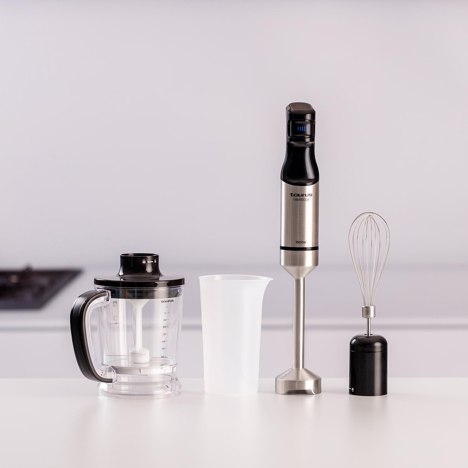 Taurus - Batidora de mano | 1500W Potencia | Regulador de 20 velocidades ajustable | Función Turbo | Cuchillas de acero inoxidable | Pica hielo | Diseño ergonómico | Vaso medidor 700 ml | Inox
