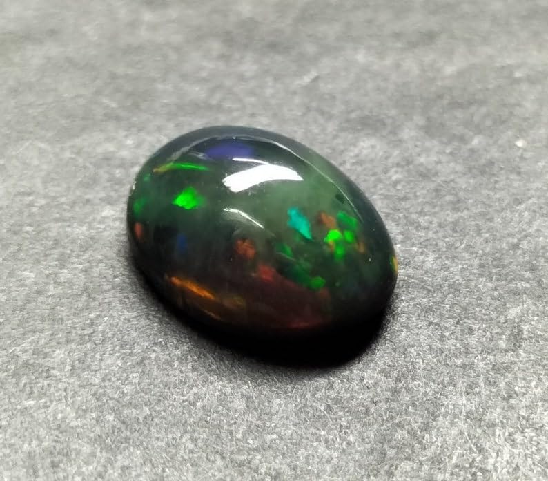 Opale éthiopienne noire AAA pour création de bijoux d'exception