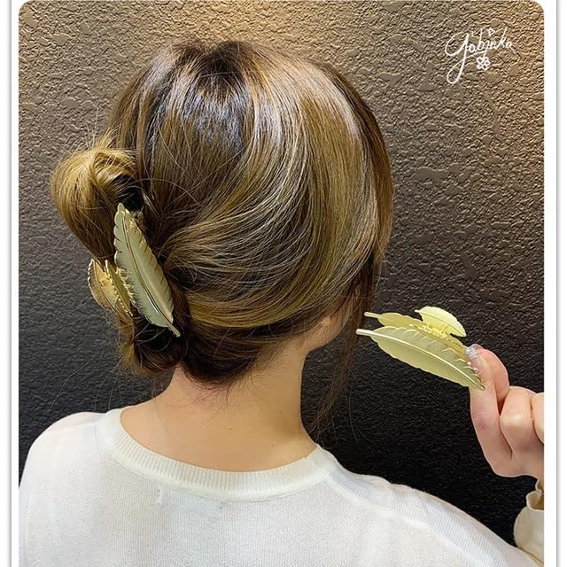 Diversa Rhinestone Golden Claw Clip, Embellished Korean Clutcher, Non- Slip Metal Claw Clip for Girls, Fancy Clutcher for Women, Pack of 1 (Leaf2)