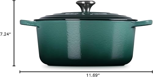 Miniatura 210 de Le Creuset 9 Qt. Signature Horno holandés redondo con pomo de acero inoxidable grabado Artichaut