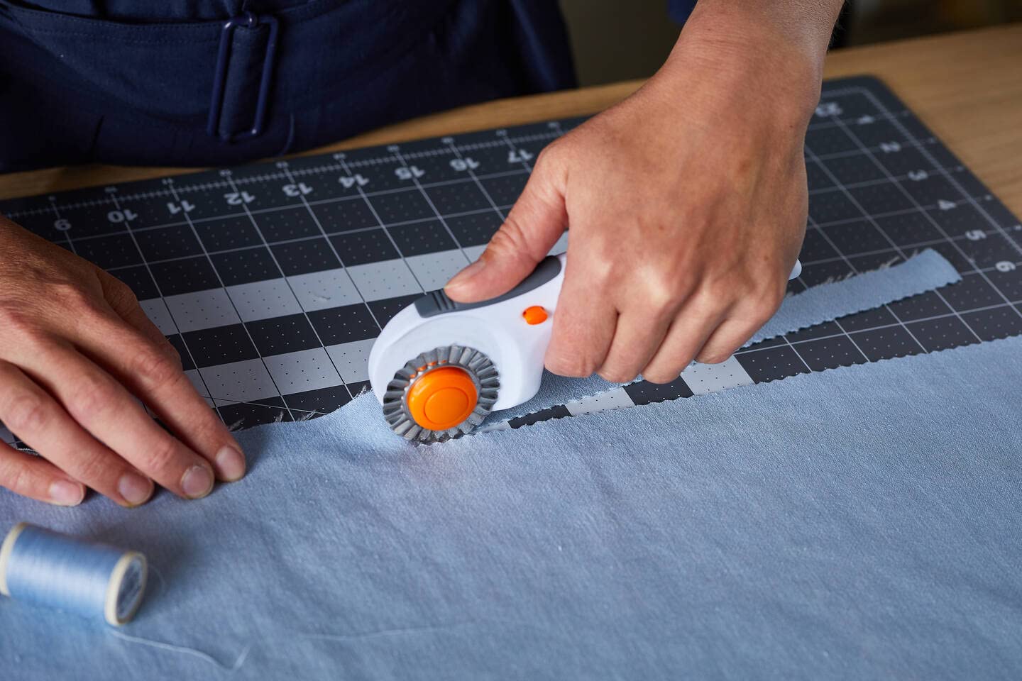 Fiskars Tapis de découpe A2, 45 cm x 60 cm, Résistant à la découpe, 1003895