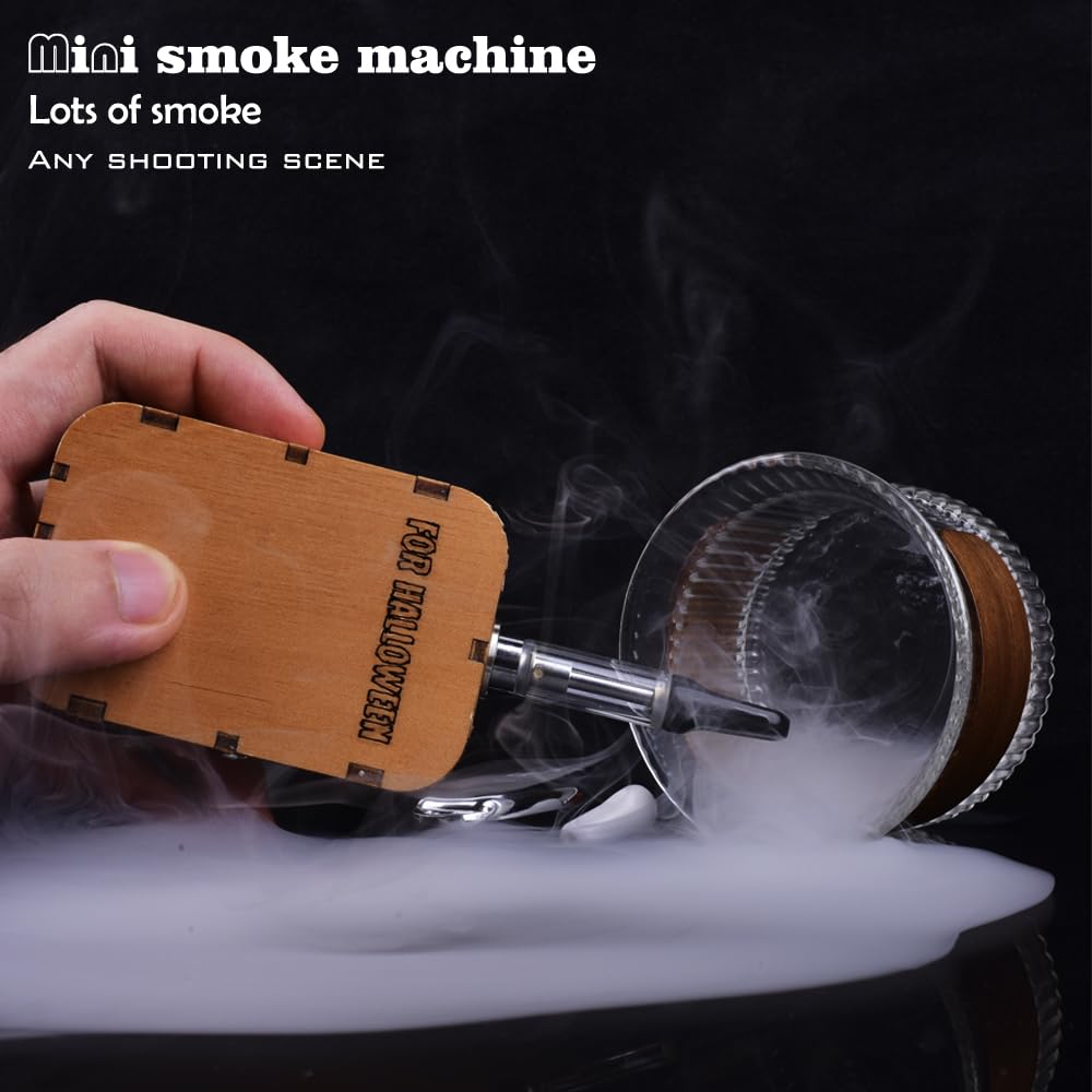 Mini handheld mistmachine, draadloze rookmachine voor filmen op batterijen, opnamevideo's, buitenactiviteiten, Halloween, cosplay en andere scènes (schattig
