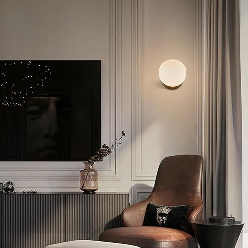Miniatura 8 de BOKT Aplique de pared moderno de globo grande, latón de mediados de siglo, lámpara de pared dorada de vidrio blanco esmerilado, aplique de pared