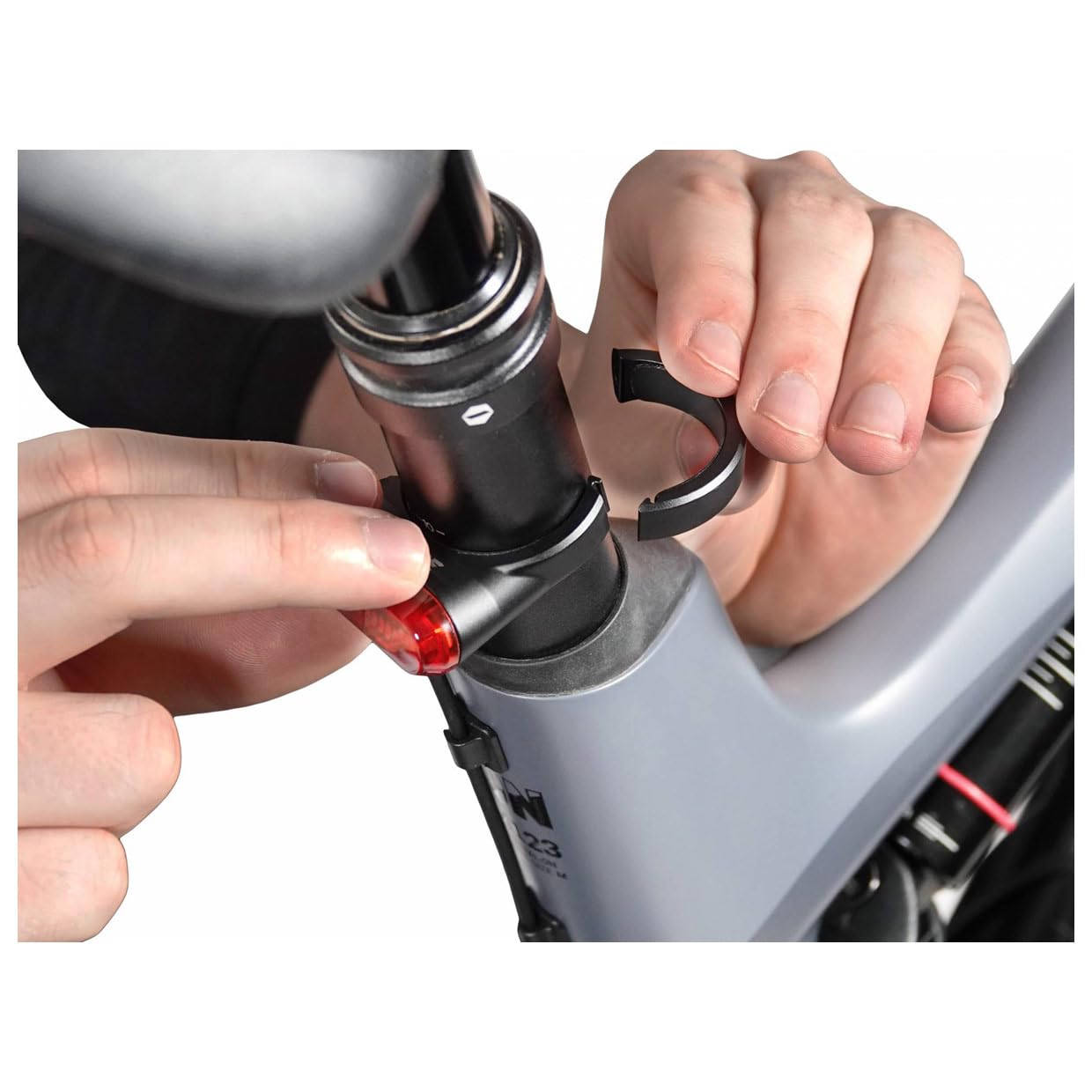 Fanale Posteriore Lupine C14 G Per Bici Elettrica - Luce Freno Integrata, 45 Lumen, IPX6
