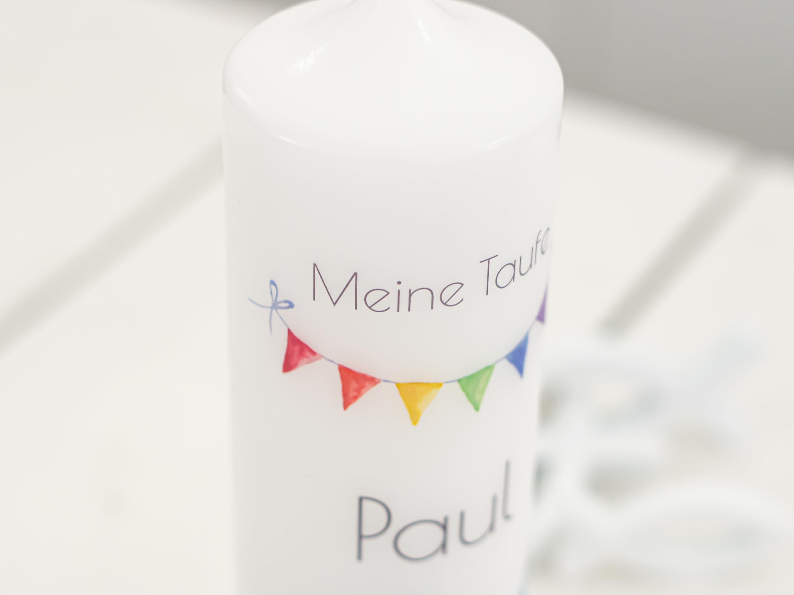 Taufkerze mit Designdruck Fisch personalisiert mit Name und Datum, individuell für Junge und Mädchen