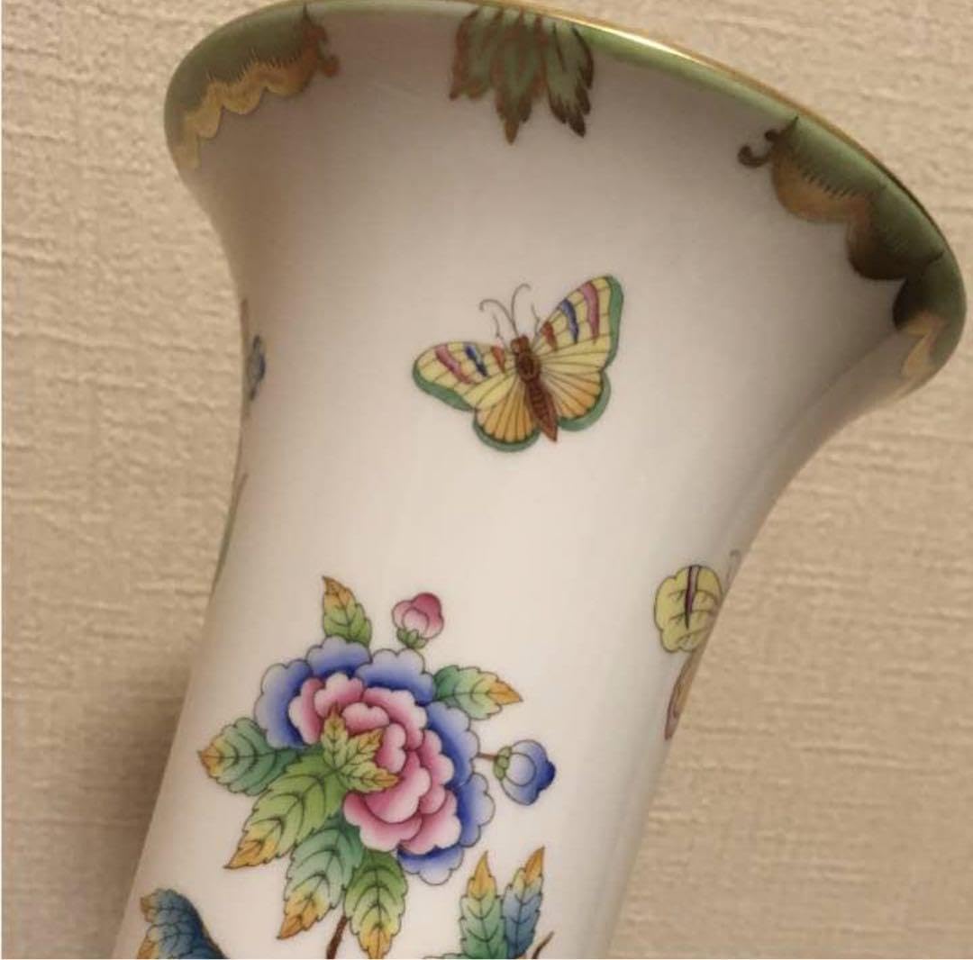 ヘレンド ヴィクトリアブーケ ウィーンの薔薇 Amazon.co.jp: ヘレンド ヴィクトリアブーケ ウィーンの薔薇 ホビー