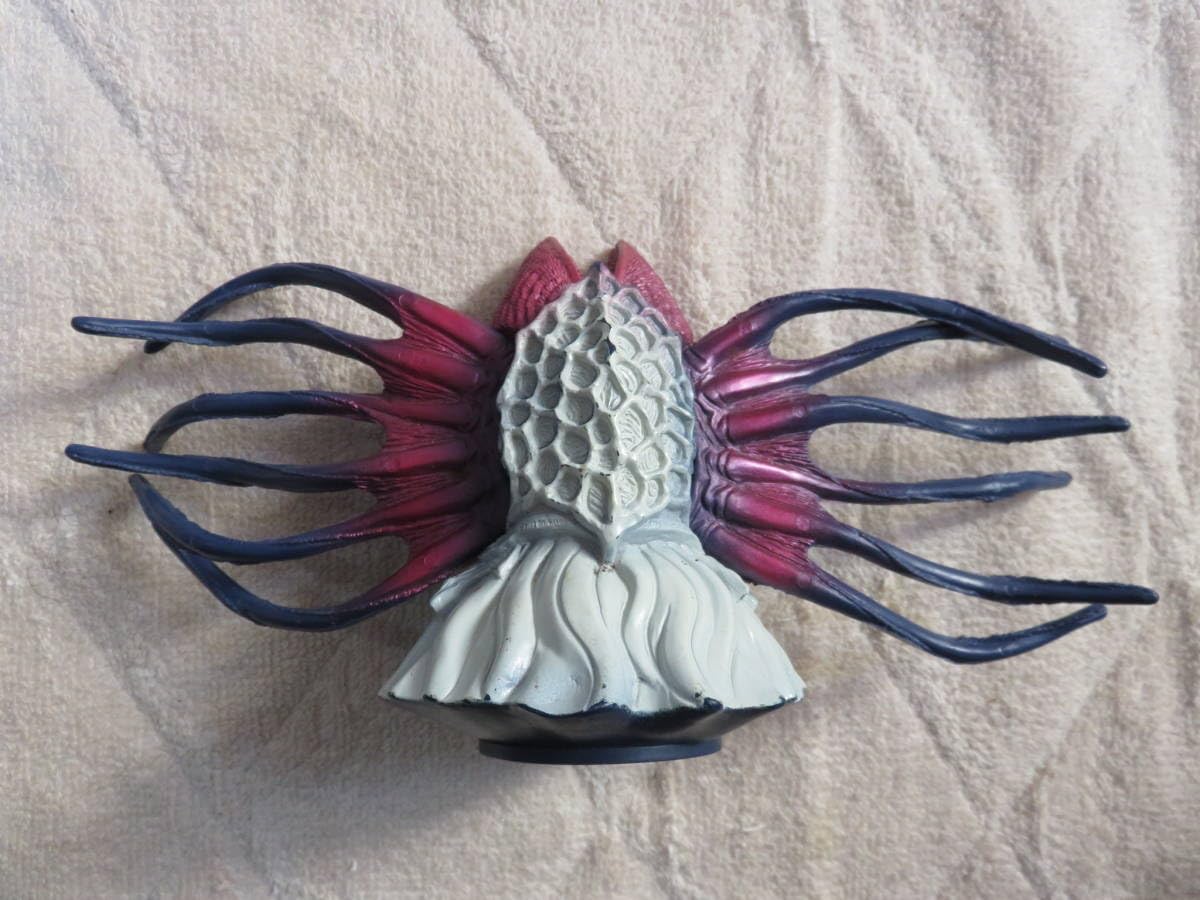 Amazon.co.jp: Ultra Kaiju Sofubi Movie Version Kaiju Queen Monera Old Size  : Toys & Games