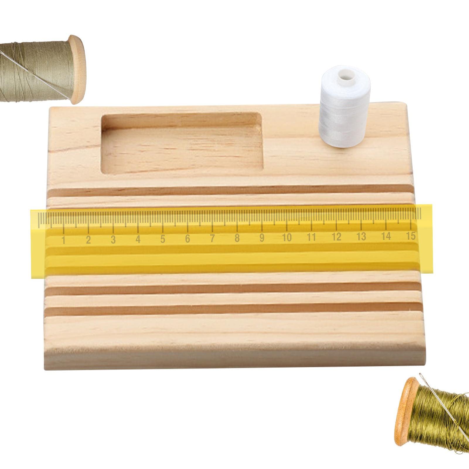 OLYCRAFT Houten liniaal rek quilten liniaal houder houten quilten raster linialen houder sjabloon organizer stand rek met 5 sleuven en 3 sticks voor linialen spoelen naalden knoppen - 36x13cm/14x5