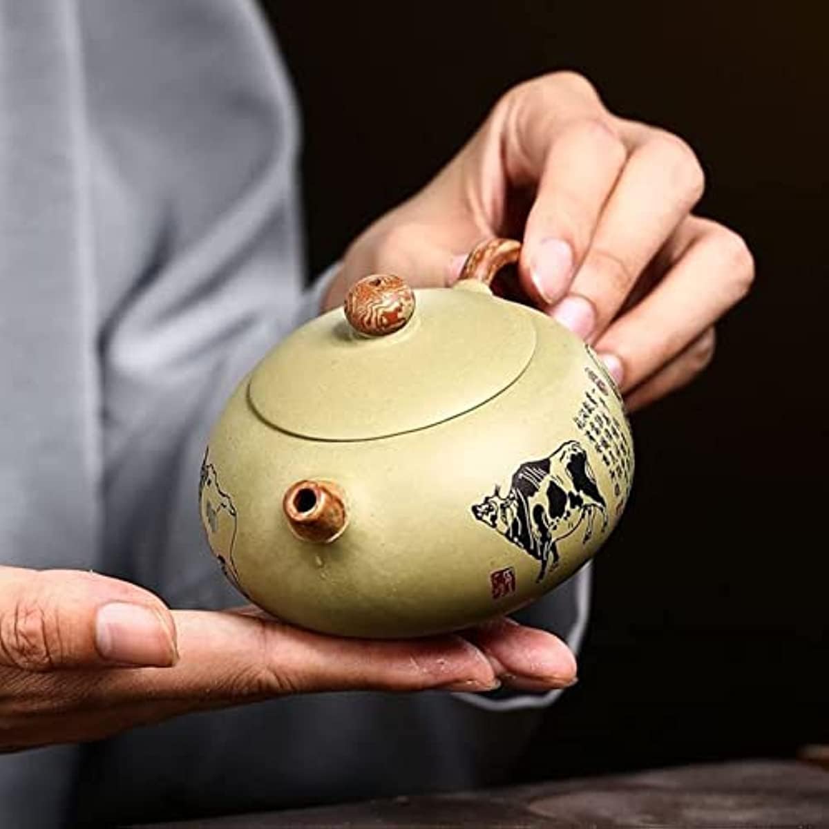 Set da tè Cinese Gongfu, teiere Cinesi in Argilla Viola da 260 ml, teiera in Argilla Verde con Filtro in Minerale Grezzo, bollitore Xishi a Cinque Mucche Dipinto a Mano