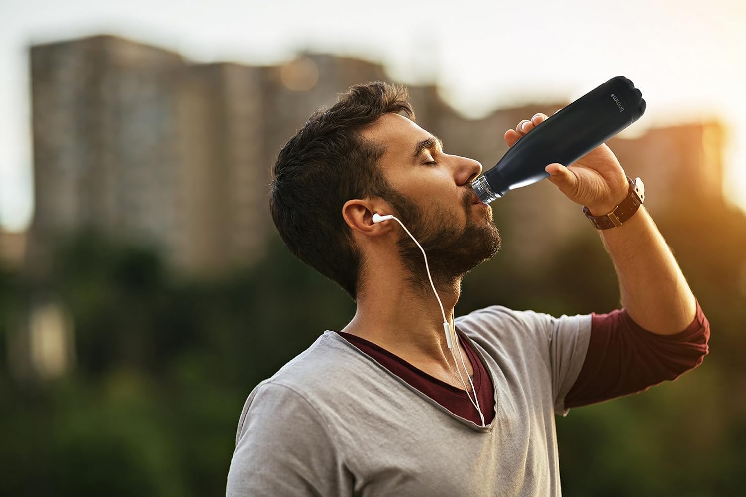 Brimma Insulated water bottle, Double Wall Vacuum Insulated, Simple Modern Water Bottle, for Sports and Travel, BPA Free - 17 Oz Black (500 ml) - Image 6