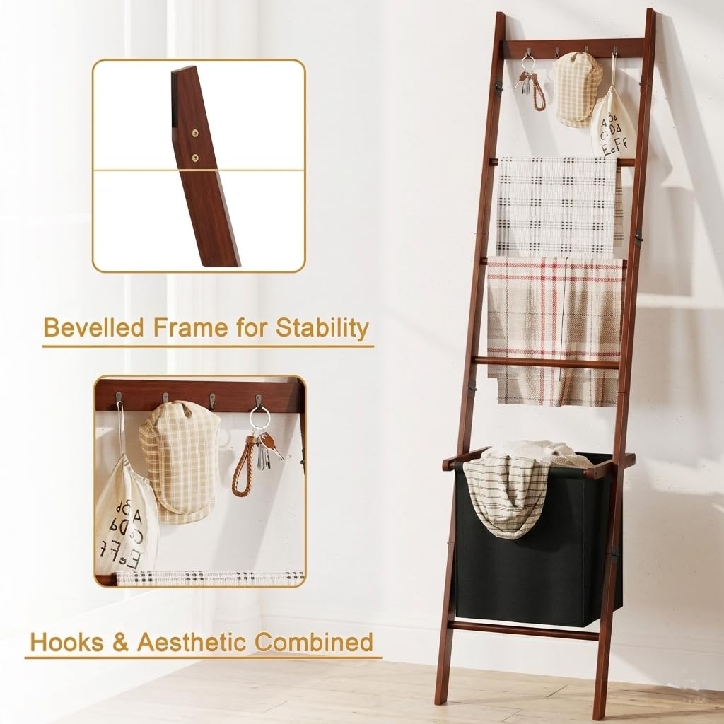 BAMBANG Escalera de manta con cesta, soporte para edredón de 5 niveles, toallero con 4 ganchos para sala de estar, estante decorativo inclinado de pared con cesta de almacenamiento, marrón bambú