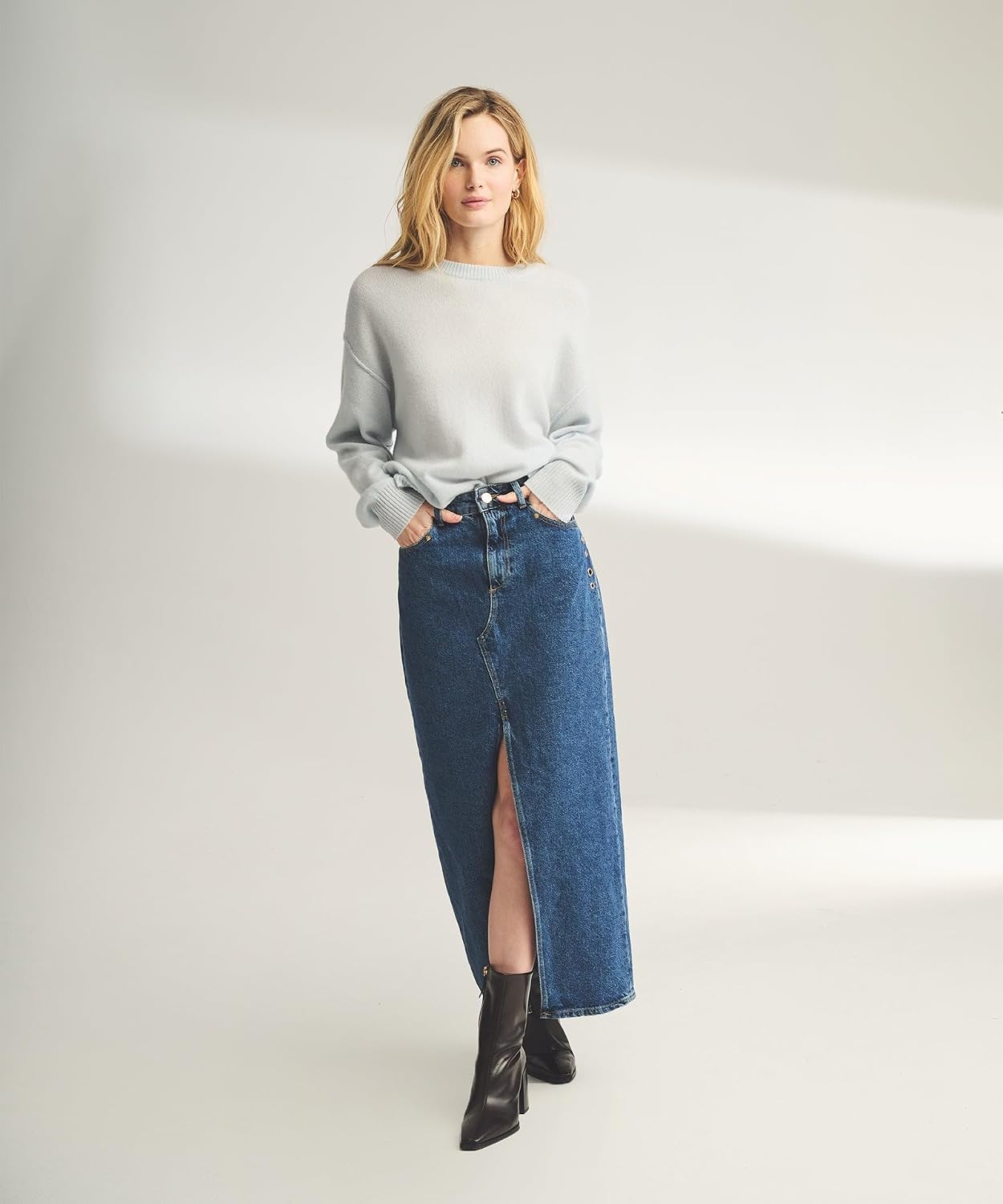 NAADAM Women's Lightweight Reversible Cashmere Crewneck Sweater