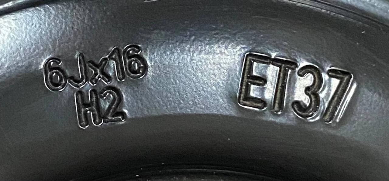 RUOTA CERCHIO FERRO COMPATIBILE DACIA SANDERO STEPWAY 2012-2020 16'' 6Jx16H2 ET37