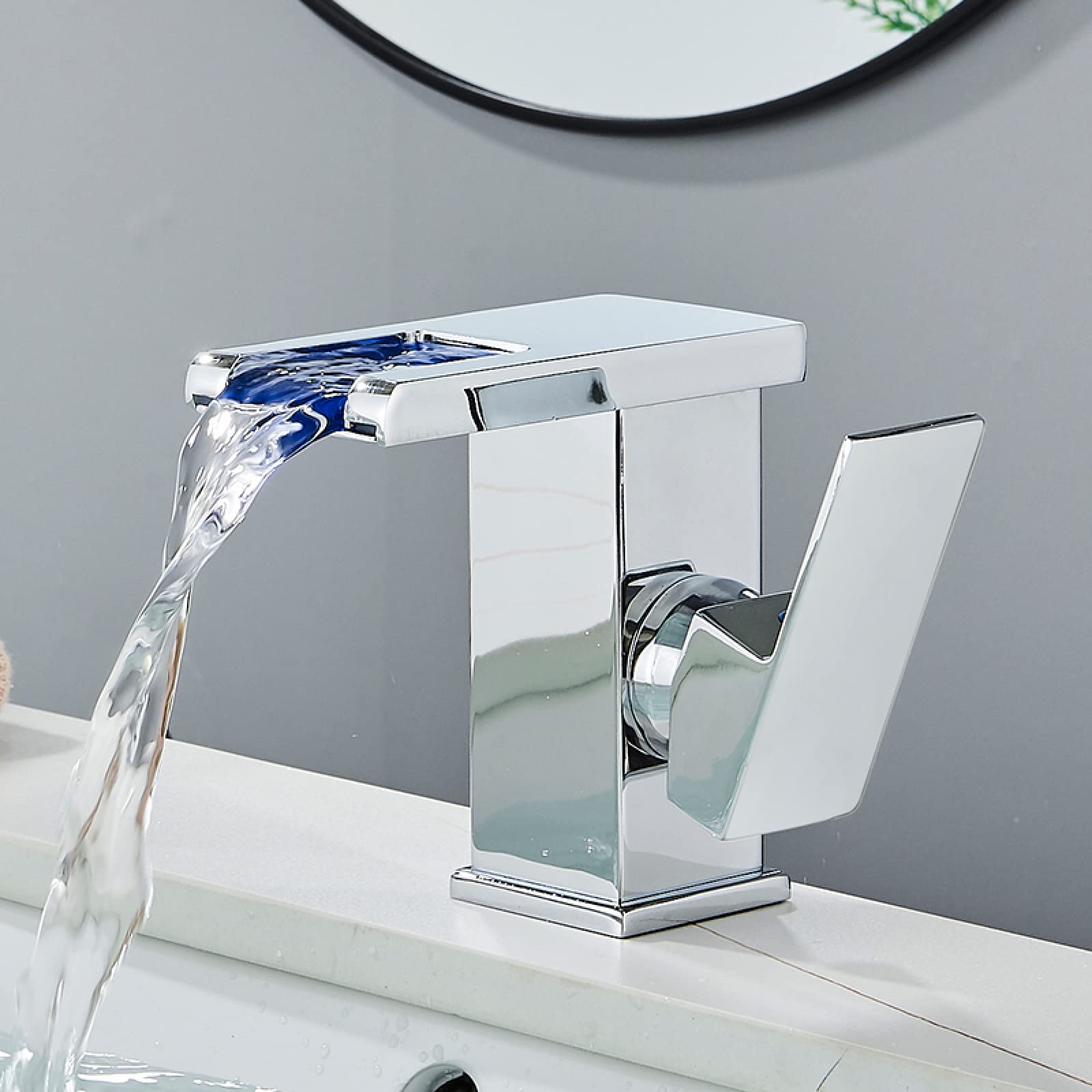 Grifo cascada LED para lavabo de latón negro con control de temperatura 8