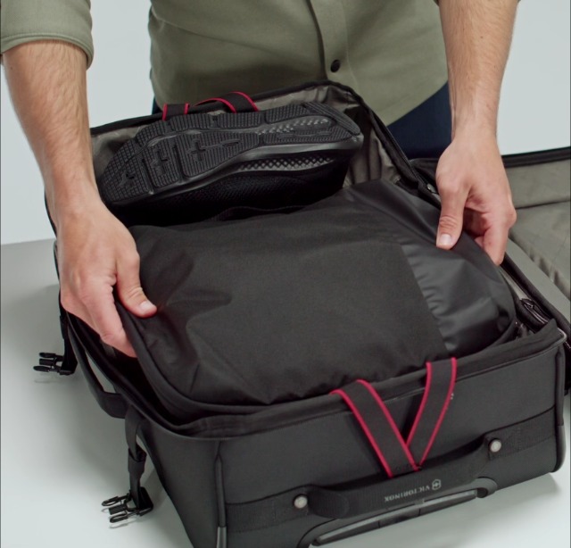 Amazon | VICTORINOX(ビクトリノックス) Altmont Modern アルトモント